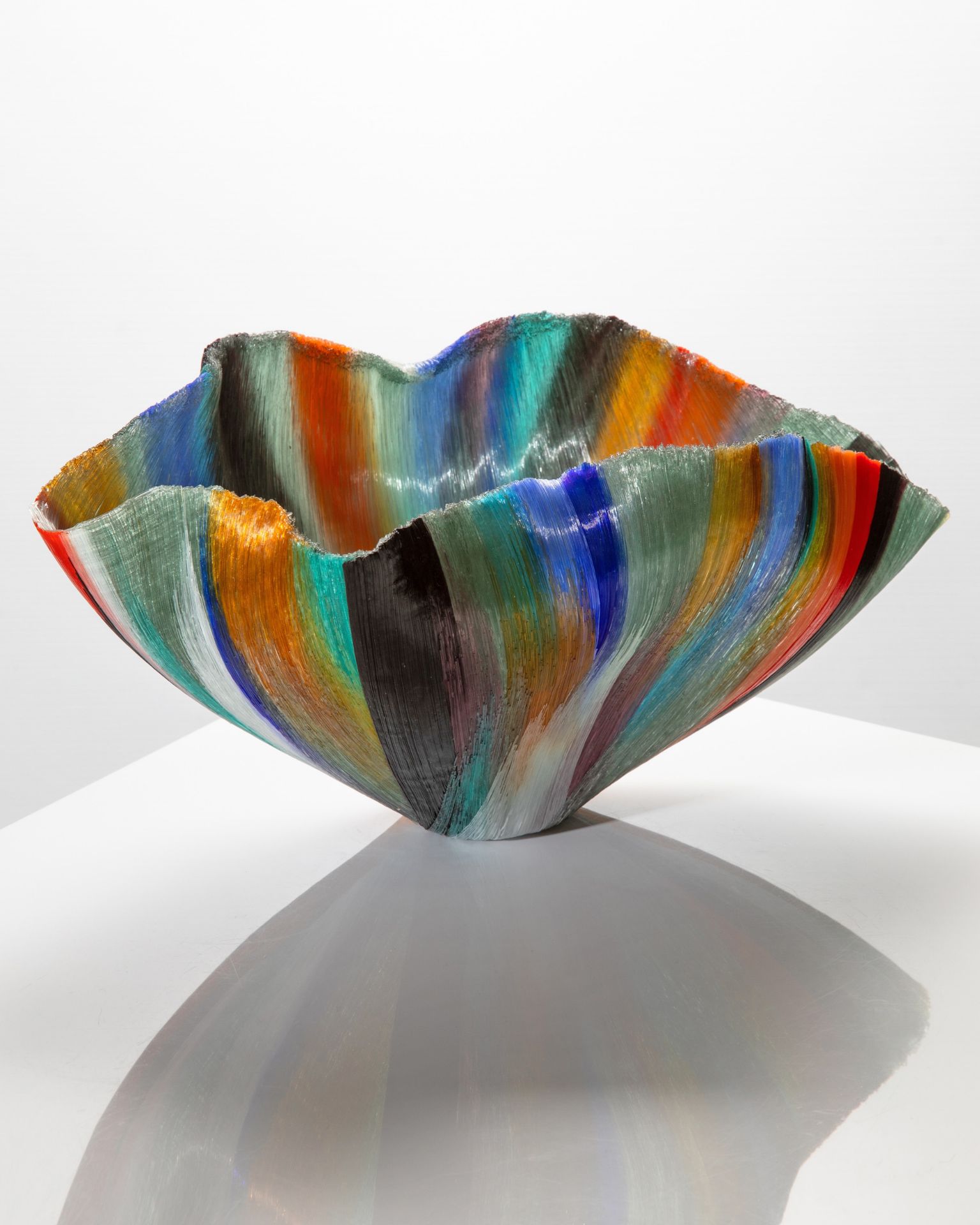 Toots Zynski, impressive sculptural filet de verre bowl