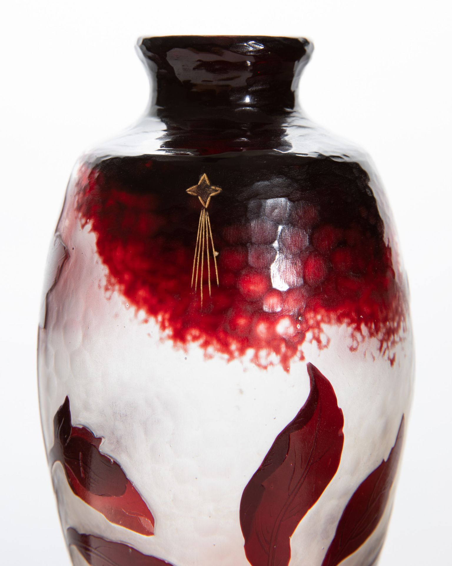 Daum Nancy, Vase Anemone with stars - Image 2 of 5