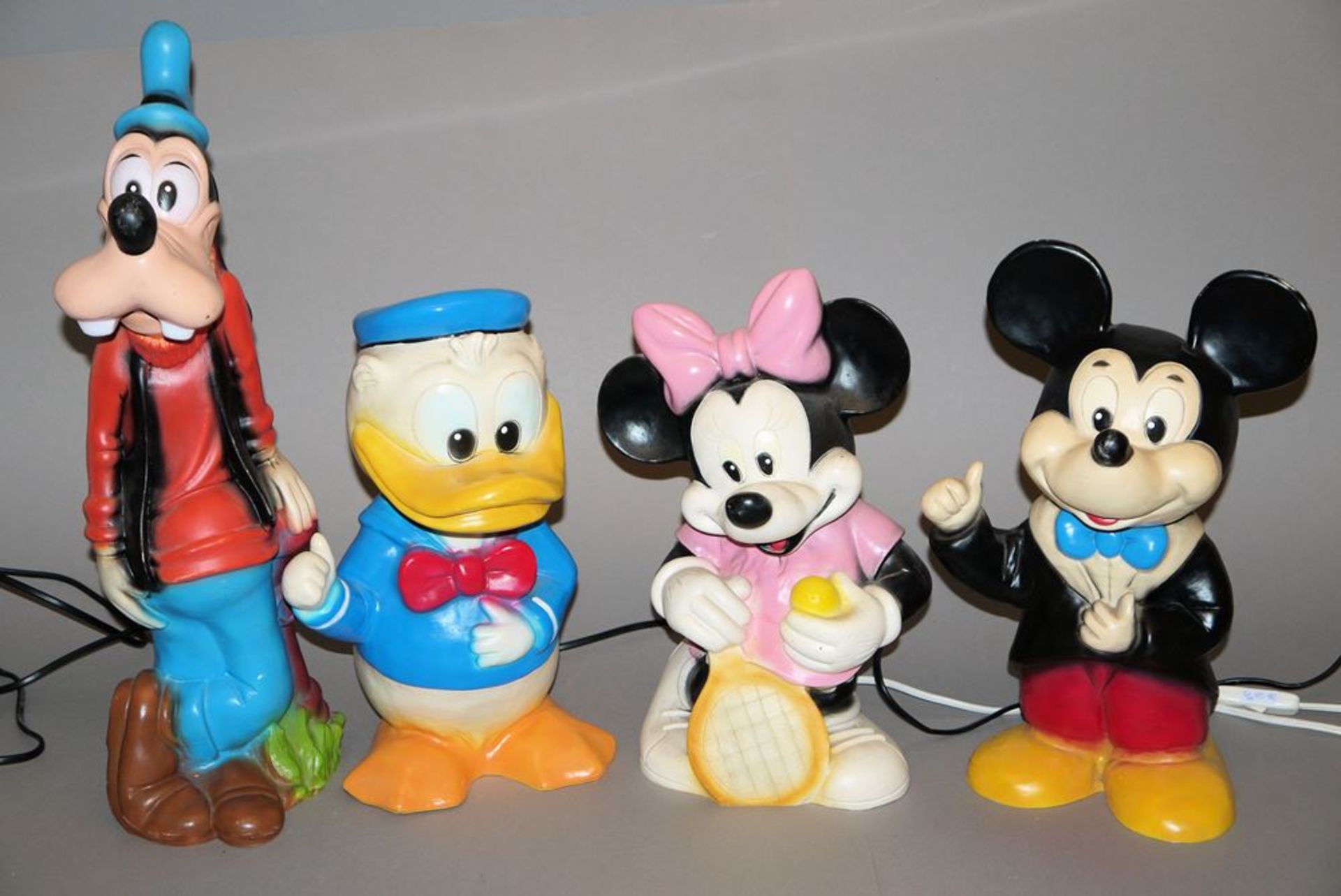 4 Disney Nachttisch-Lampen aus Hartplastik: Micky & Minnie Maus, Goofy und Dona