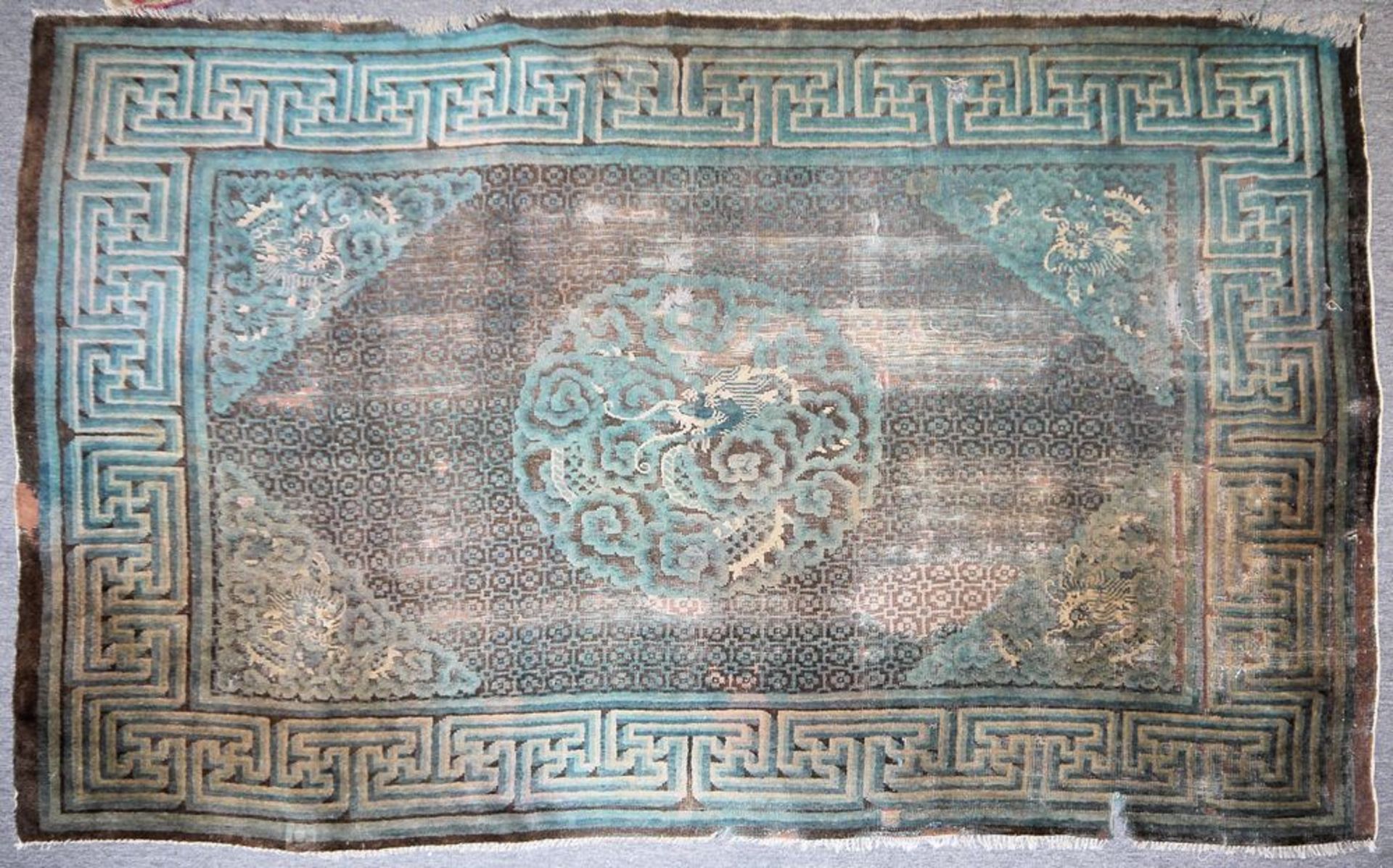 Musealer Ningxia-Drachenteppich der Qing-Zeit, China 18. Jh.