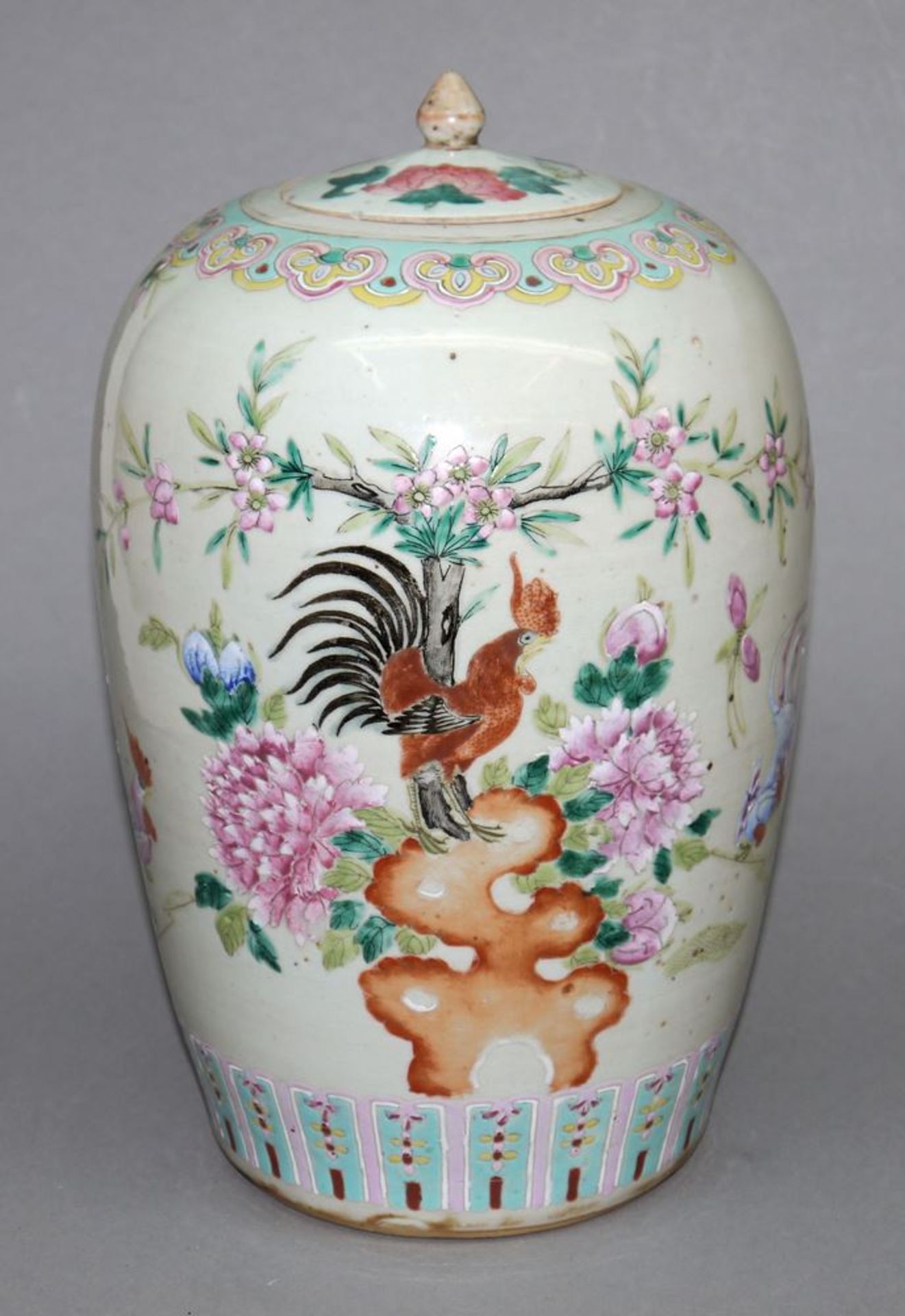Porzellan-Vorratstopf mit Hühnervögeln, späte Qing-Zeit, China 19. Jh.