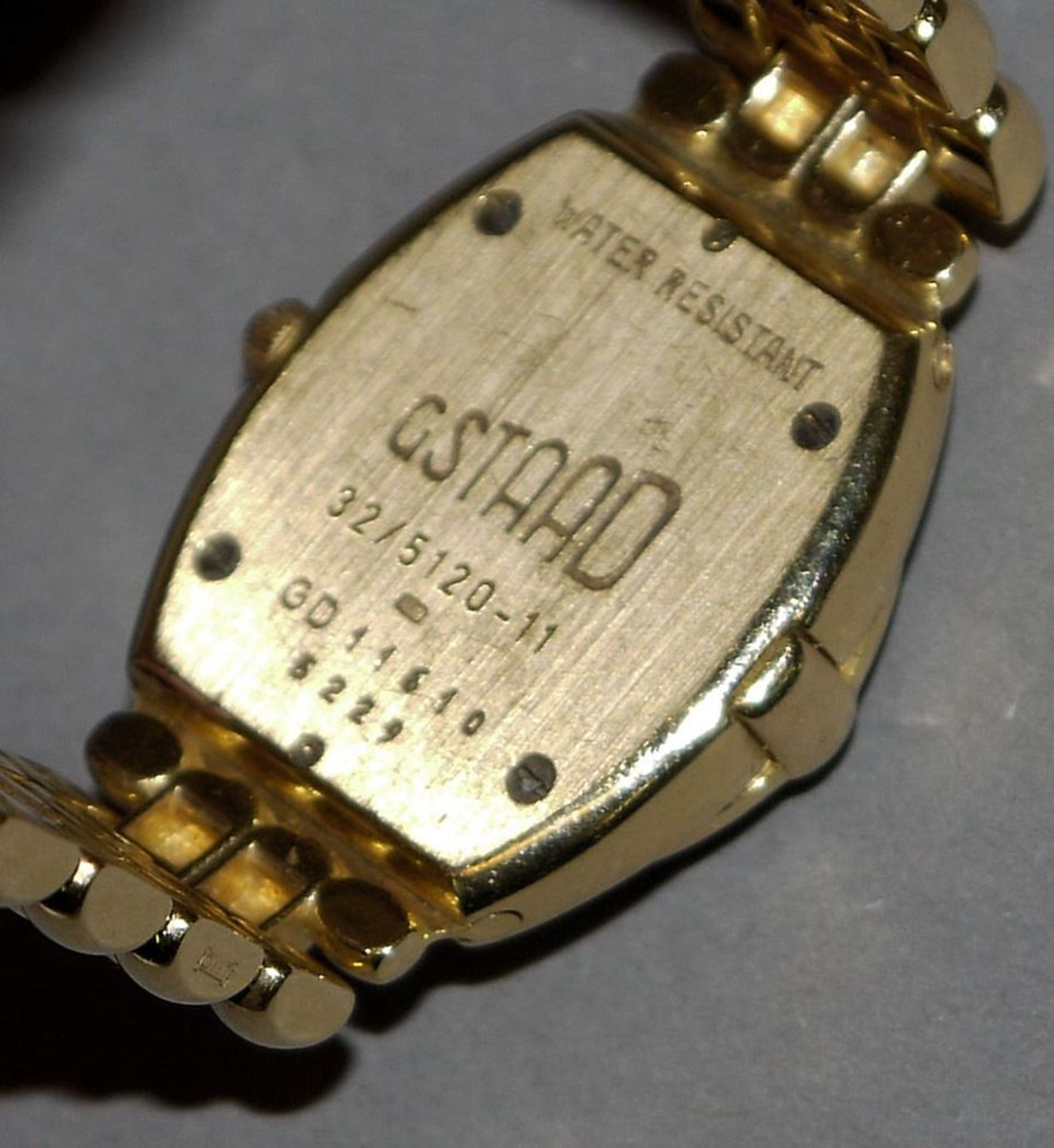 Damenarmbanduhr Chopard Gstaad mit Brillanten, Gold mit Garantie-Urkunde von 19 - Image 2 of 3