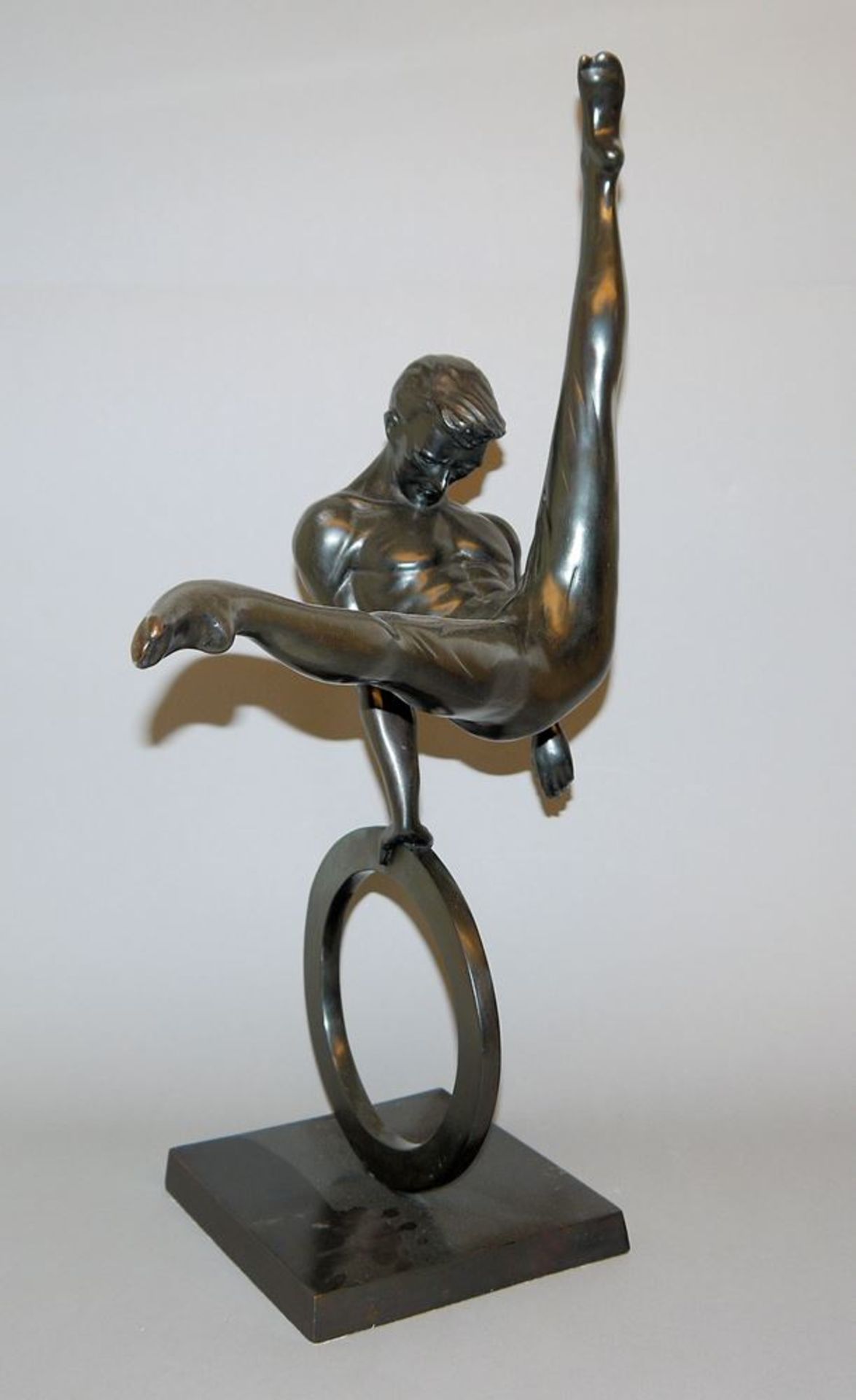 Richard MacDonald, Studio/ Umkreis, Turner am Ring, Bronzeplastik