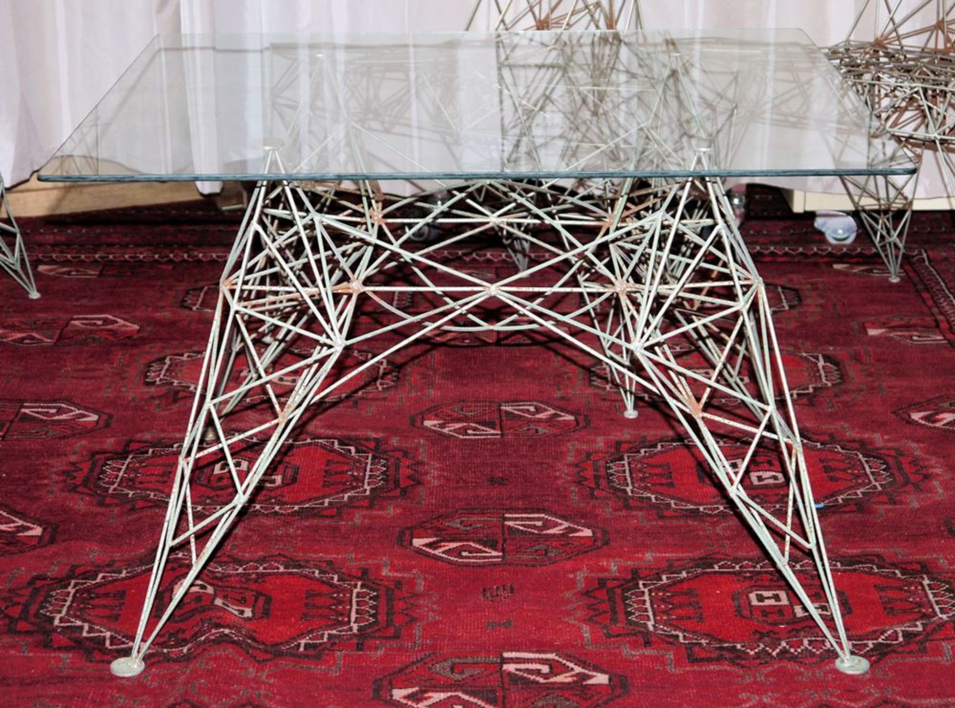 Tom Dixon, vier Stühle und ein Beistelltisch der Pylon-Serie um 2000 - Image 3 of 3