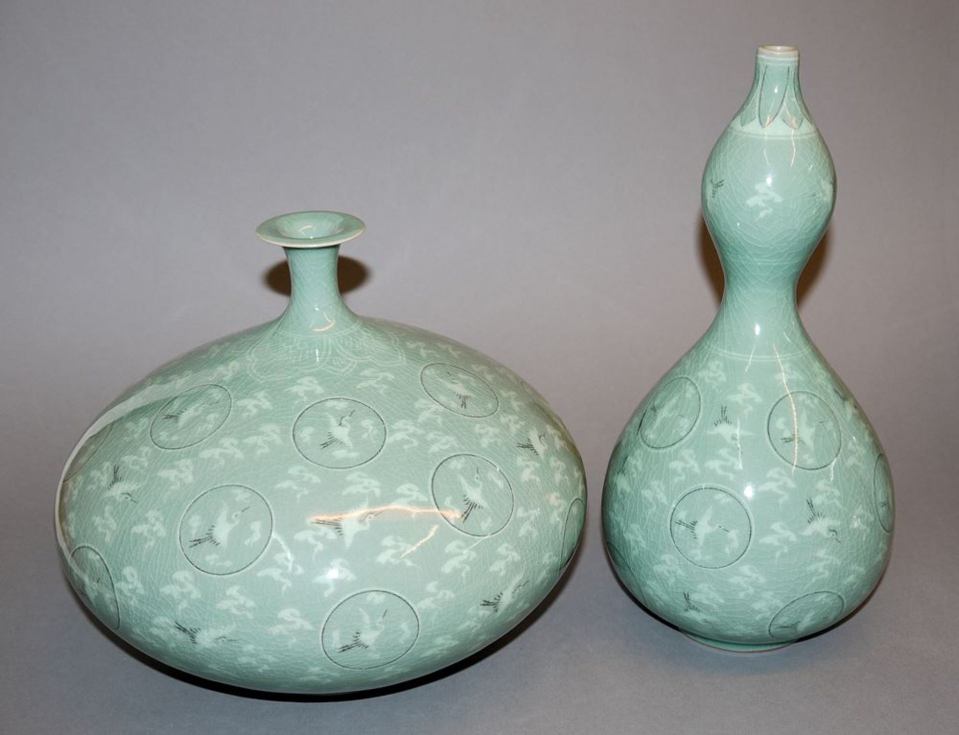 Zwei Seladon-Vasen, Korea 20. Jh.