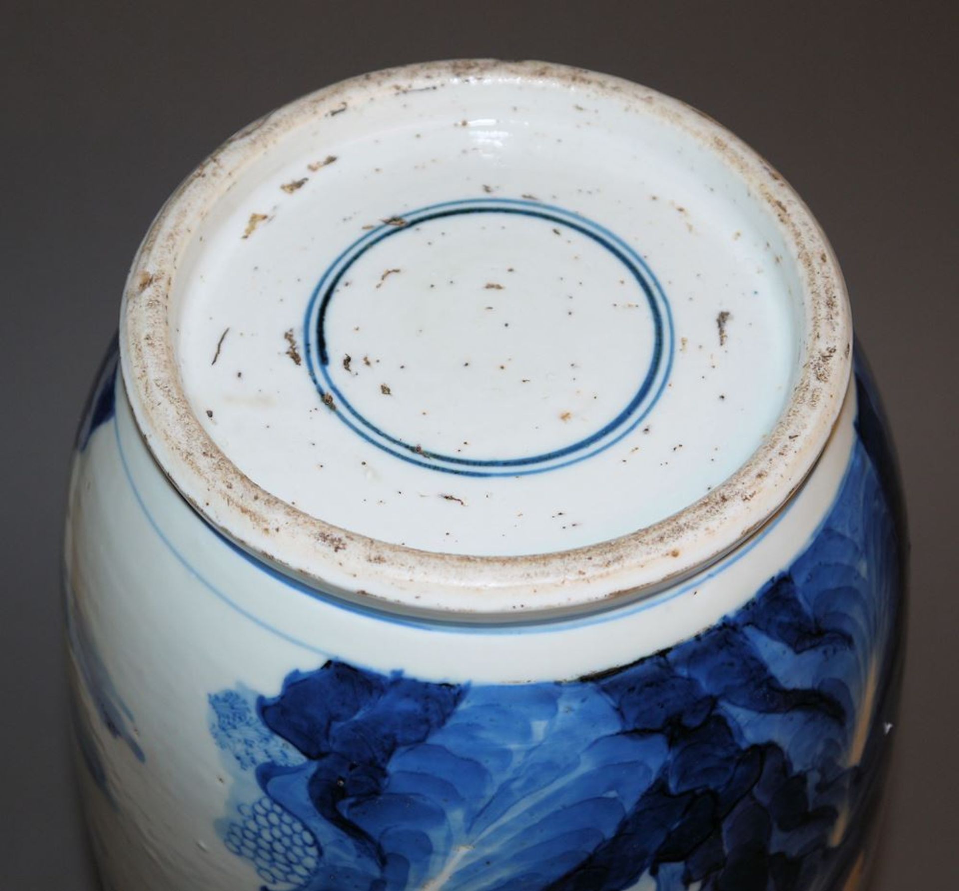Große Blauweiß-Vase, Form Bangcui, wohl Guangxu-Zeit, China, Ende 19. Jh. - Bild 5 aus 5