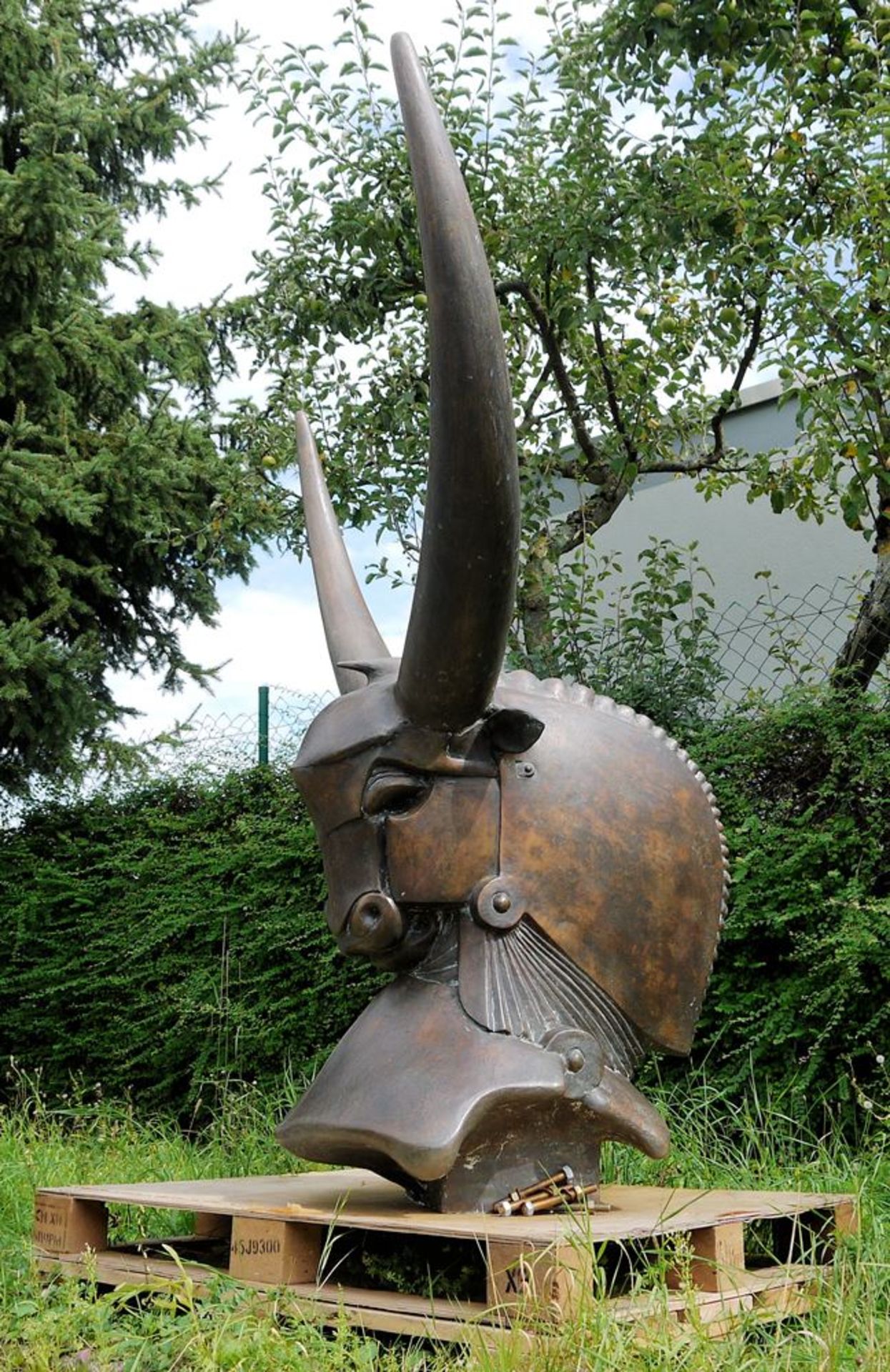 Gernot Rumpf, Minotaurus, großformatige Bronze, 1984, Großplastik für den öffentlichen Raum