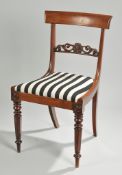 Biedermeier-StuhlMahagoni, furniert. Über fronts. Profilbalusterbeinen konische, gepolsterte