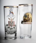 Zwei BiergläserFarbloses Glas. Formgeblasen. Schaus. polychromer Dekor: "Celler Bierbecher",