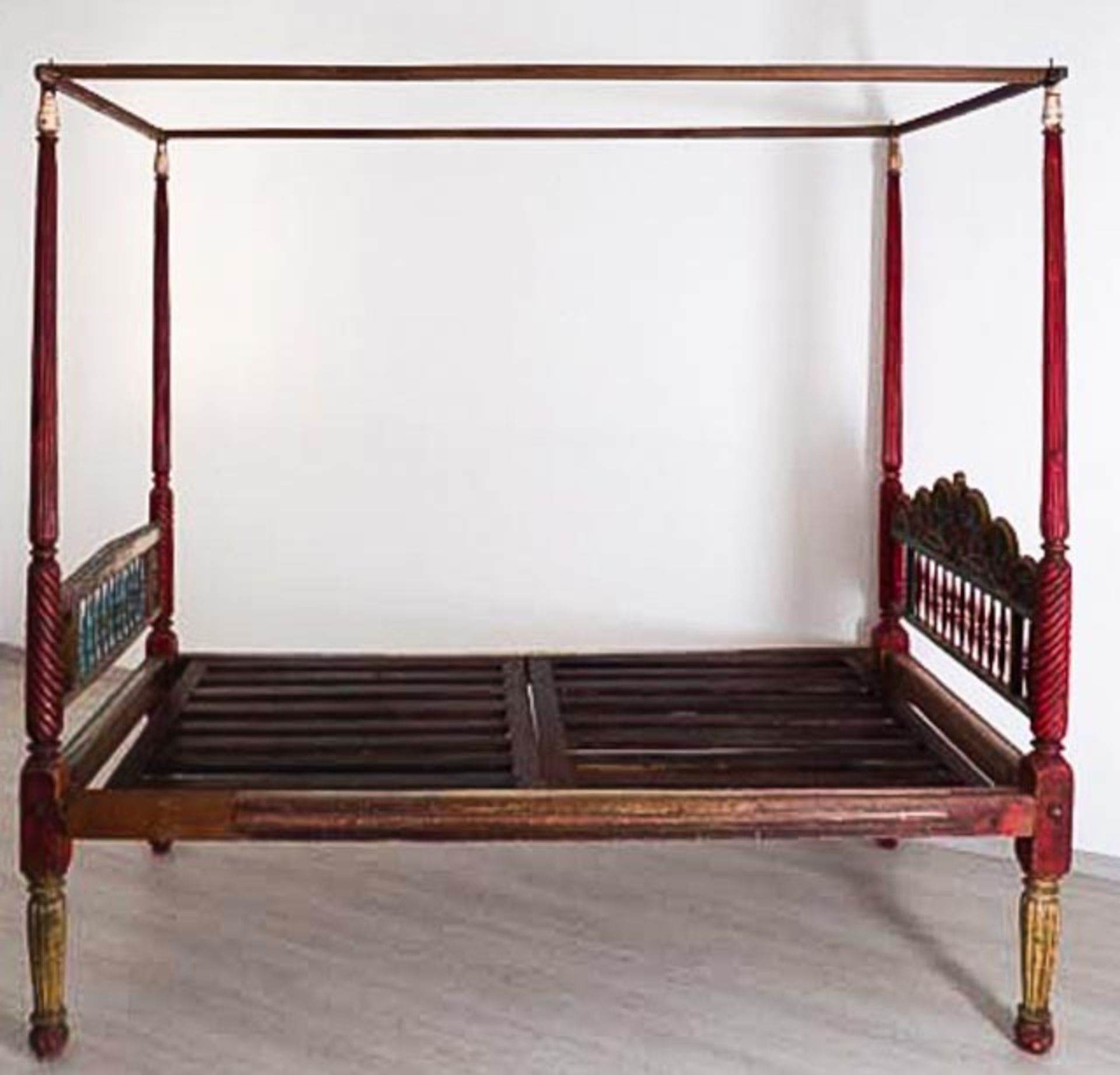 Orientalisches bemaltes Himmelbett