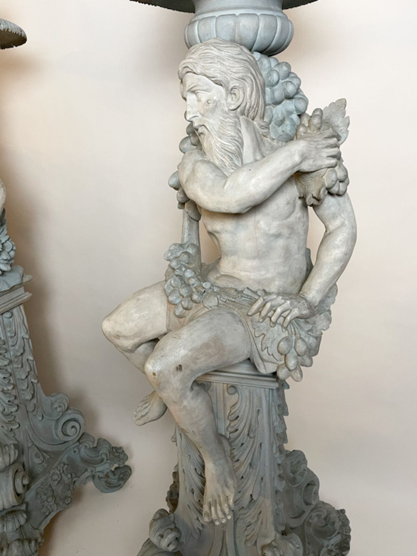 Paar monumentale geschnitzte Figuren Jardinieren - Image 5 of 10