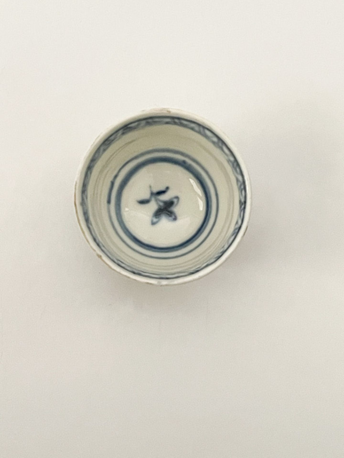 Alte chinesische blau weiße Porzellankumme - Bild 5 aus 6