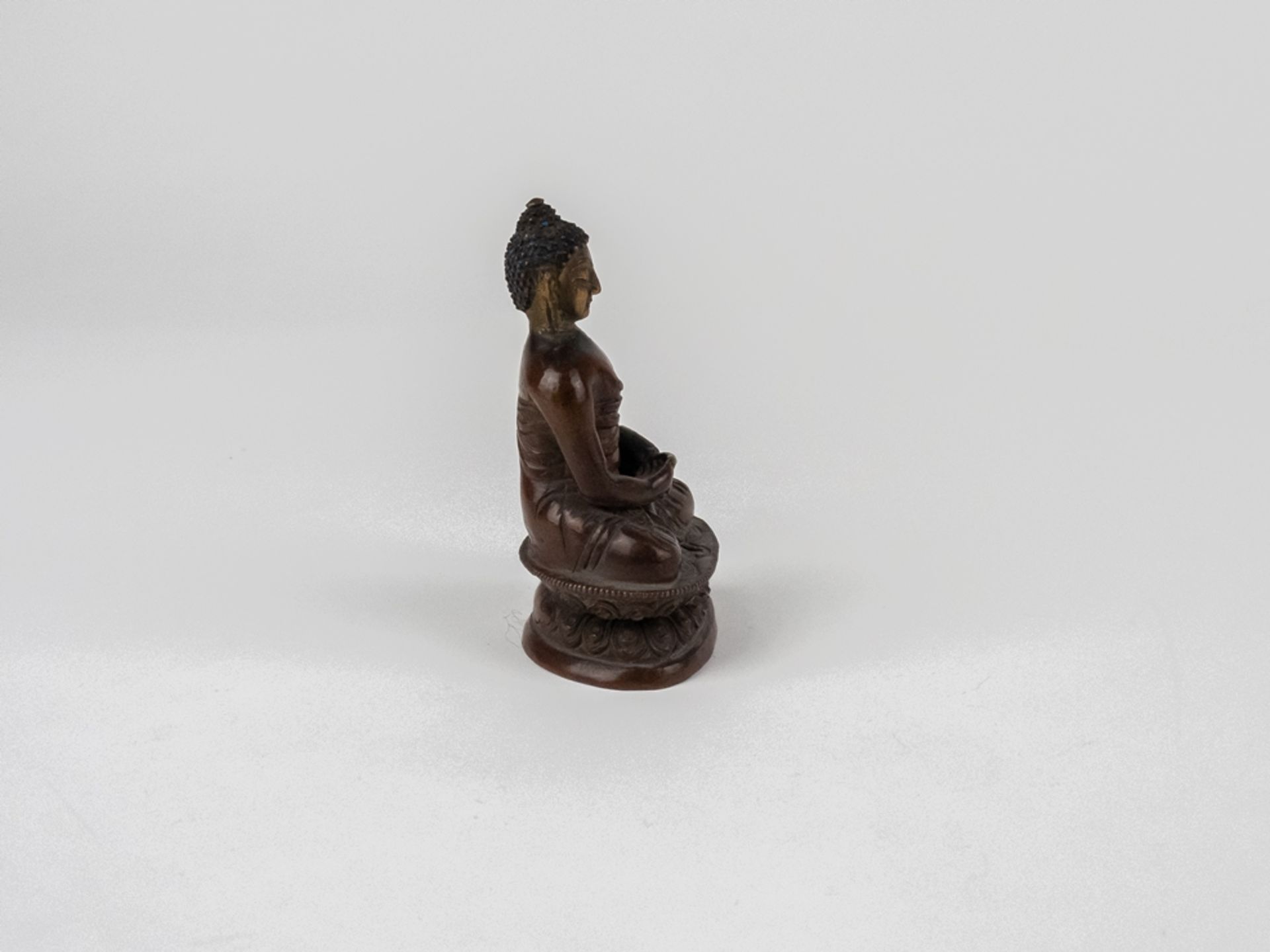 Alter kleiner Bronze Buddha - Image 2 of 9