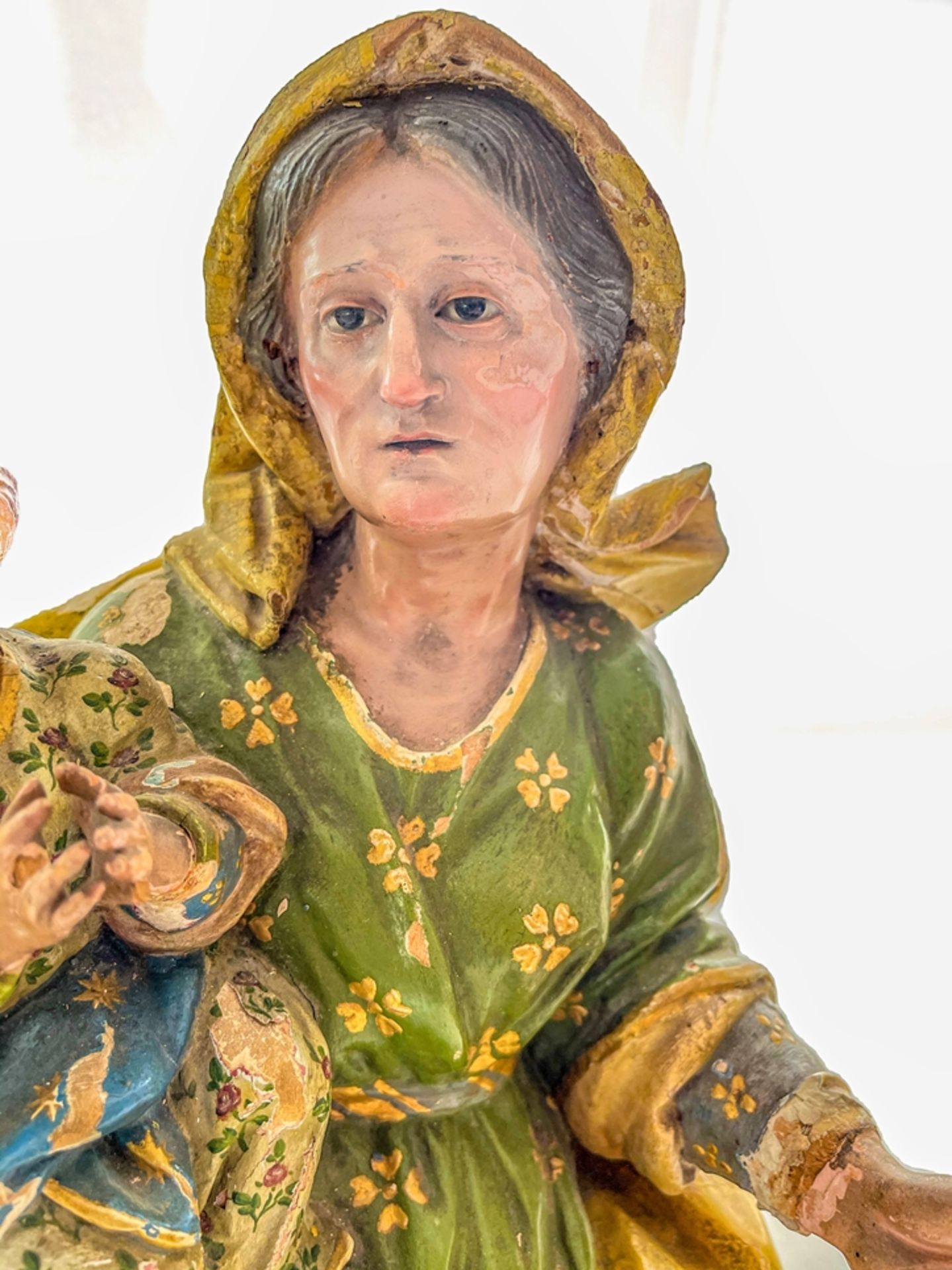 Neapolitanische Heiligenfigur mit Kind mit Glasaugen - Bild 3 aus 10