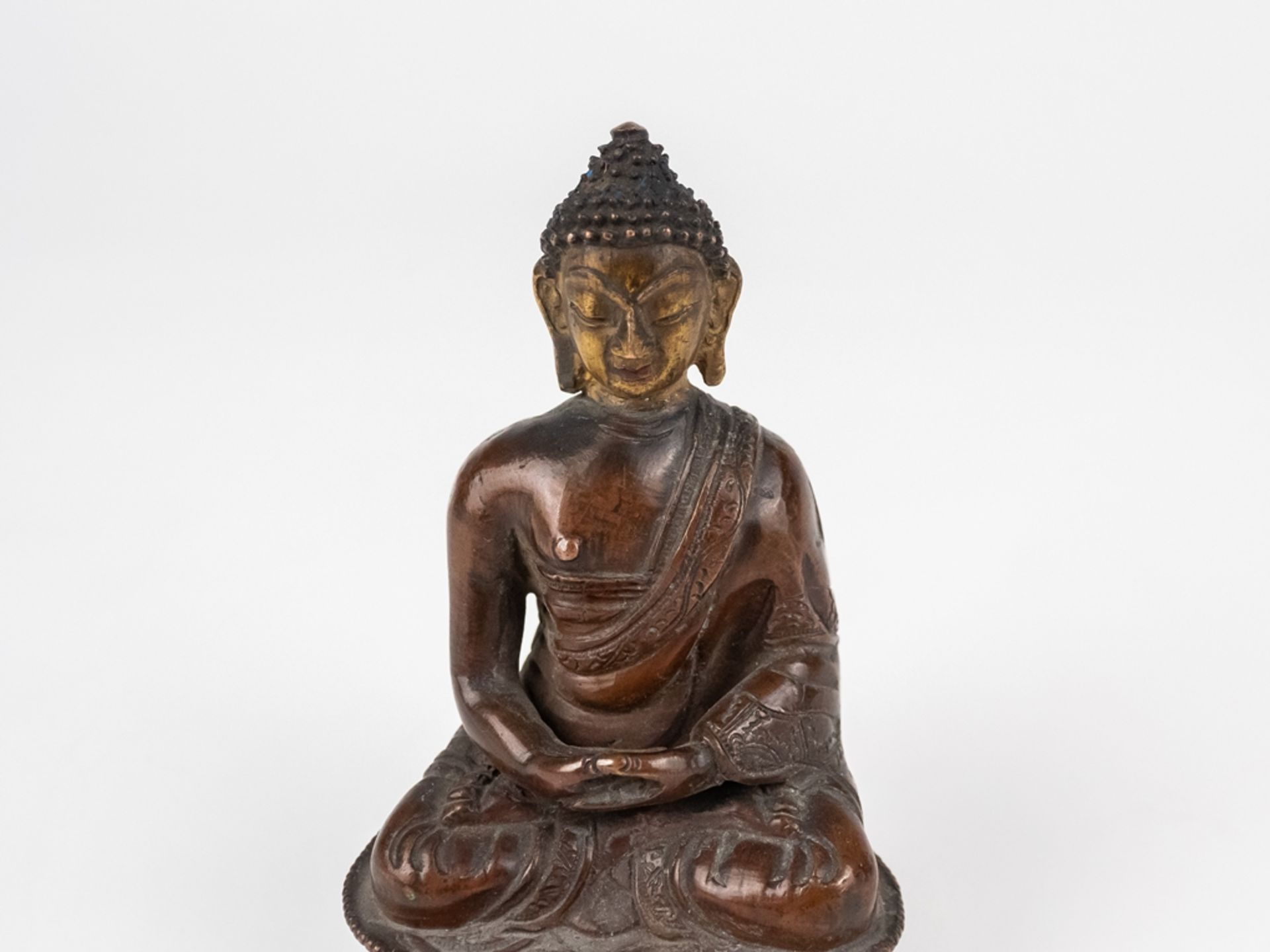 Alter kleiner Bronze Buddha - Image 7 of 9