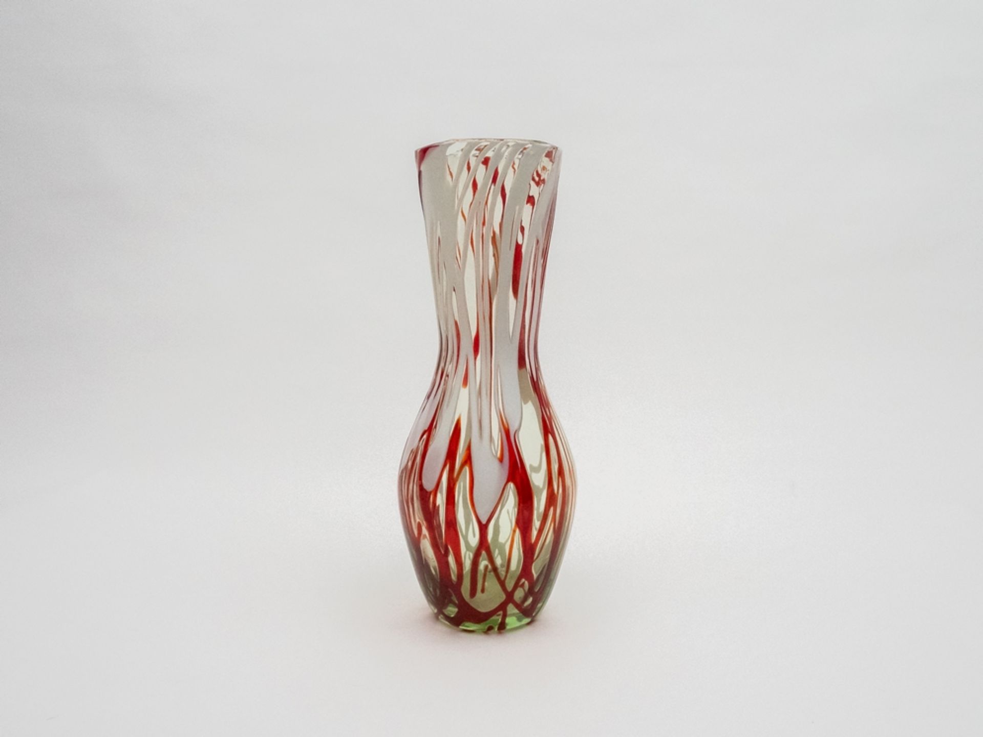 Rot-weiße Murano-Glasvase - Image 3 of 6