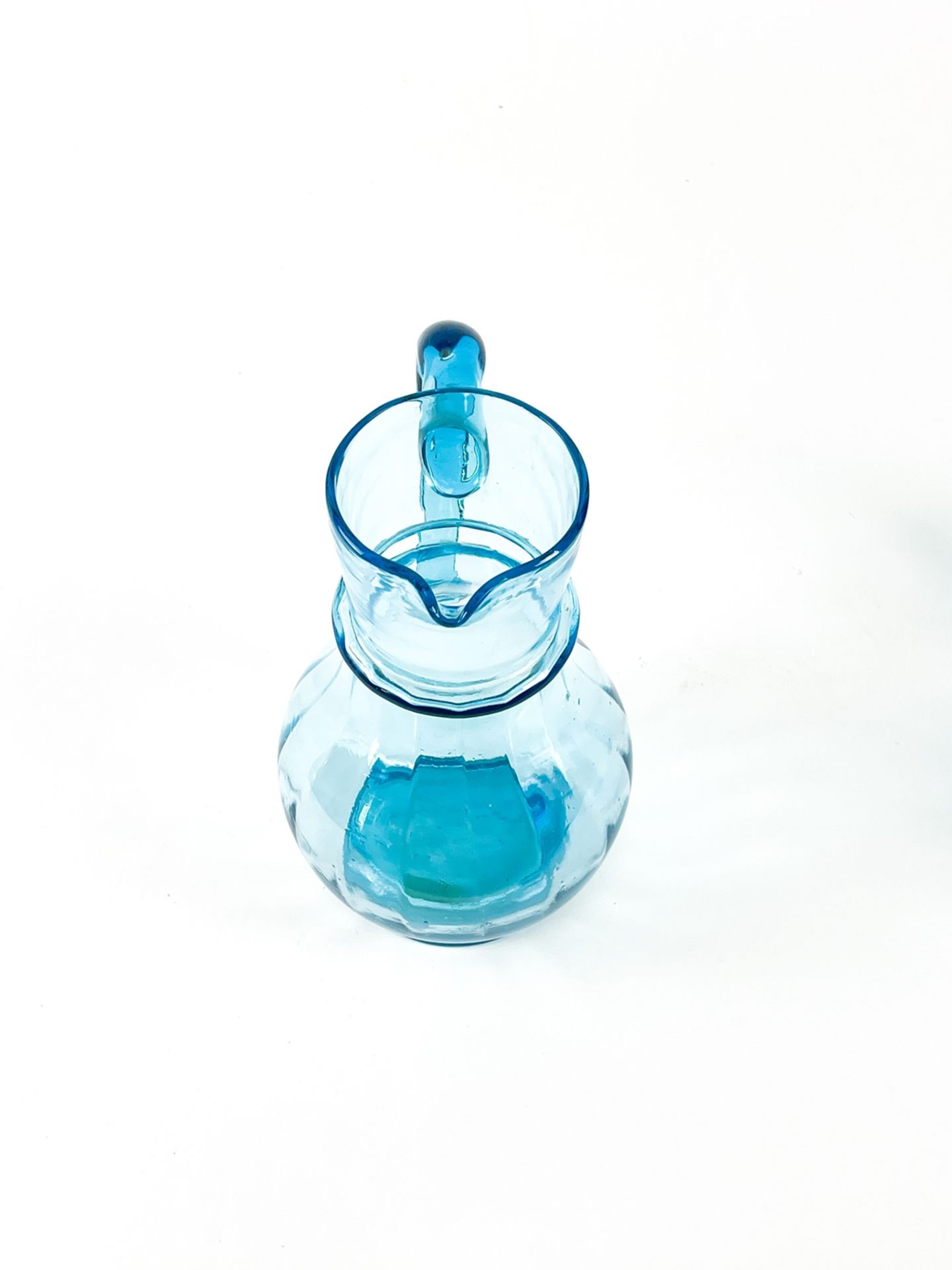 Blauer Glaskrug mit zwei Bechern  - Bild 5 aus 7