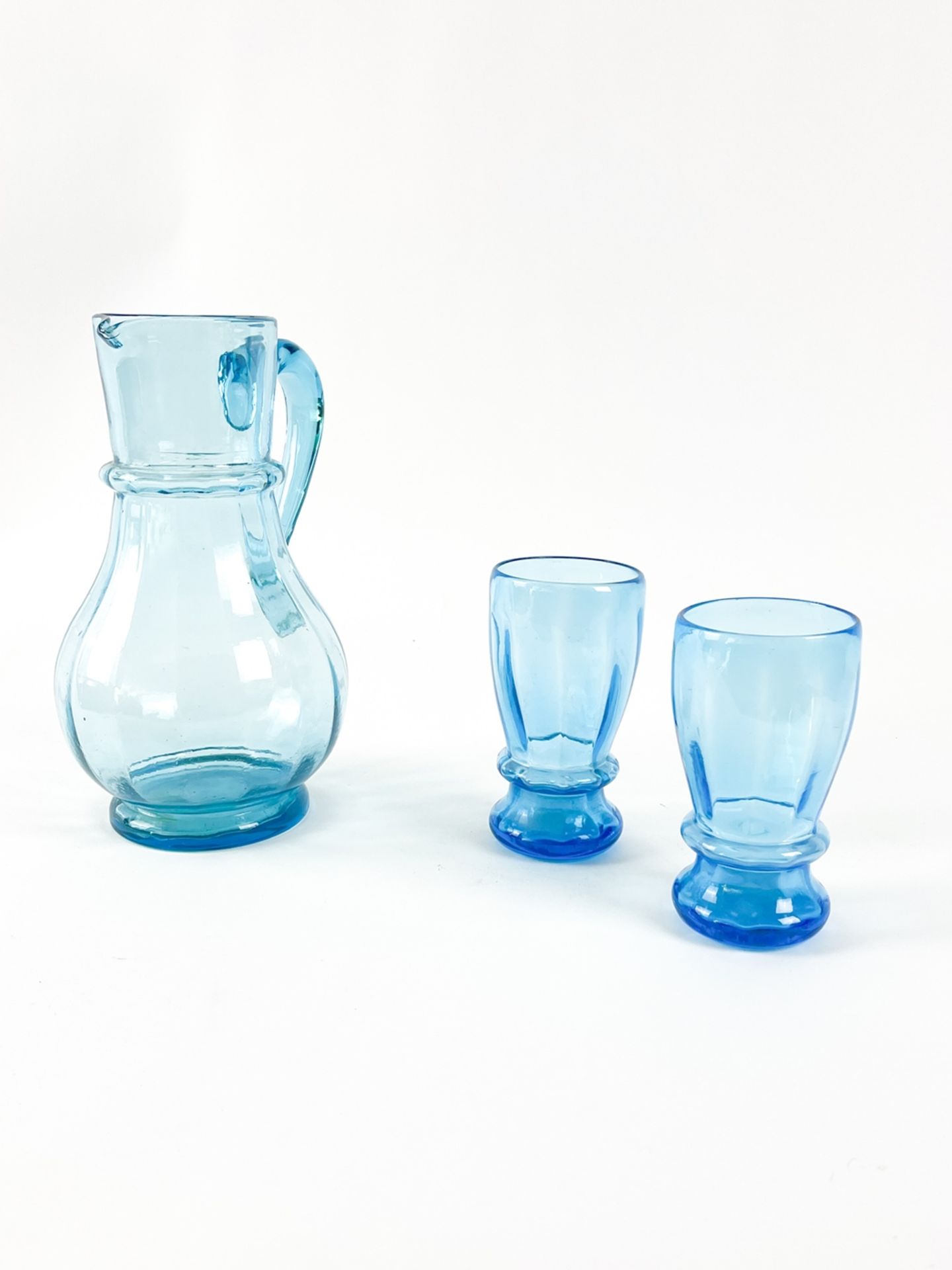 Blauer Glaskrug mit zwei Bechern - Image 2 of 7