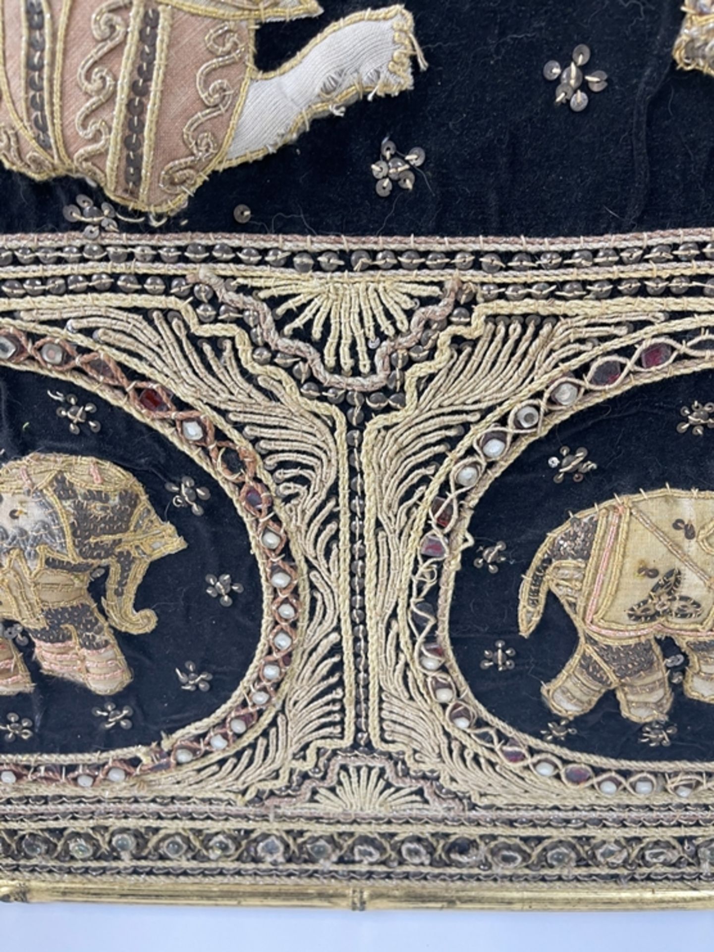 Großes altes indisches Stickbild  - Bild 11 aus 12