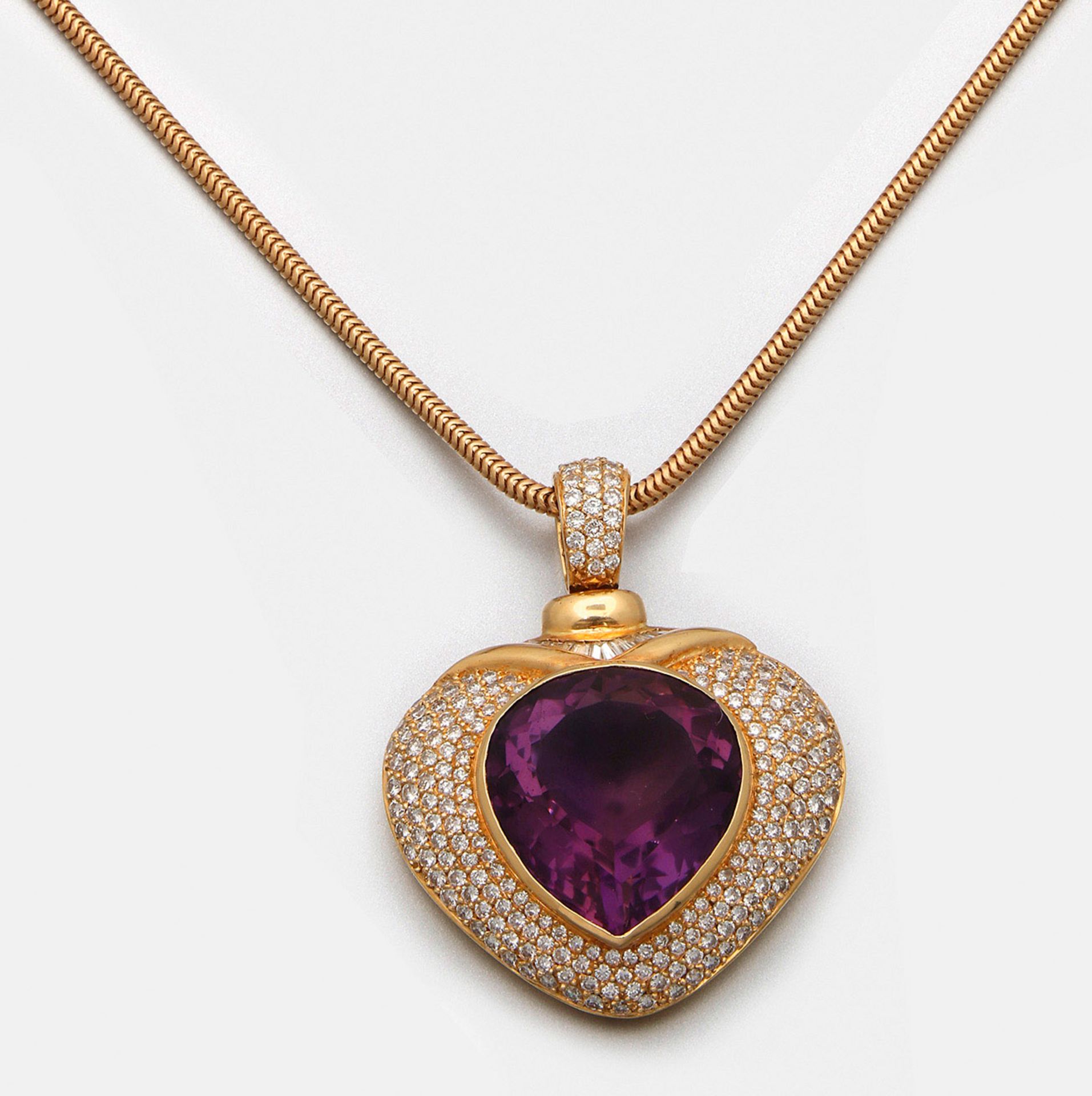 Repräsentativer Amethyst-Anhänger mit Diamanten