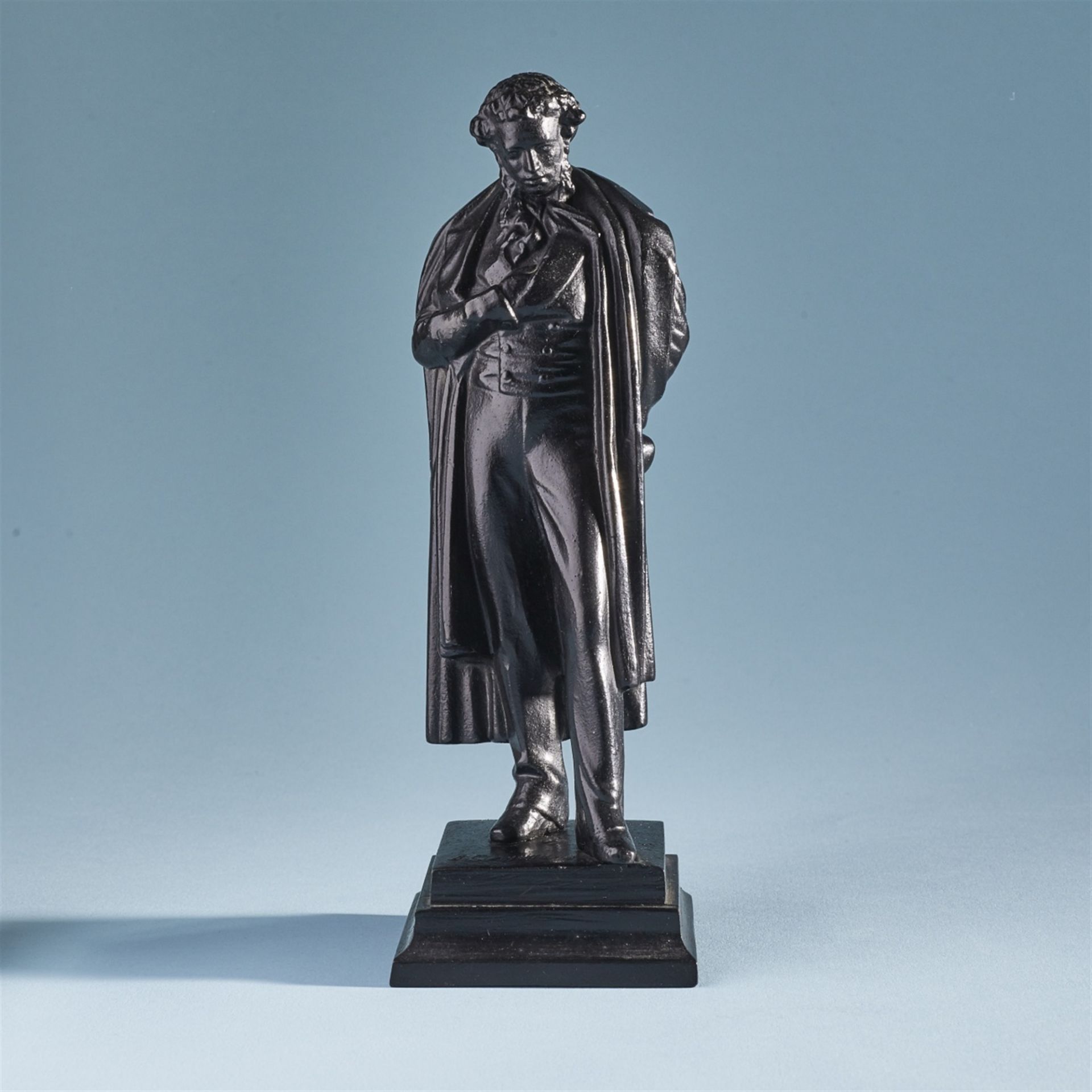 Statuette von Alexander Puschkin aus dem Eisenwerk Kasli im Ural