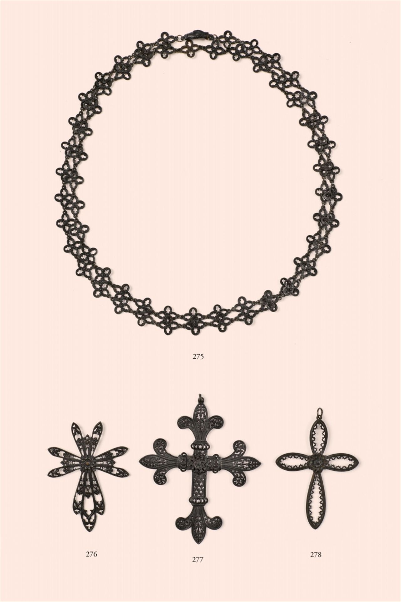 Neogotischer Kreuzanhänger