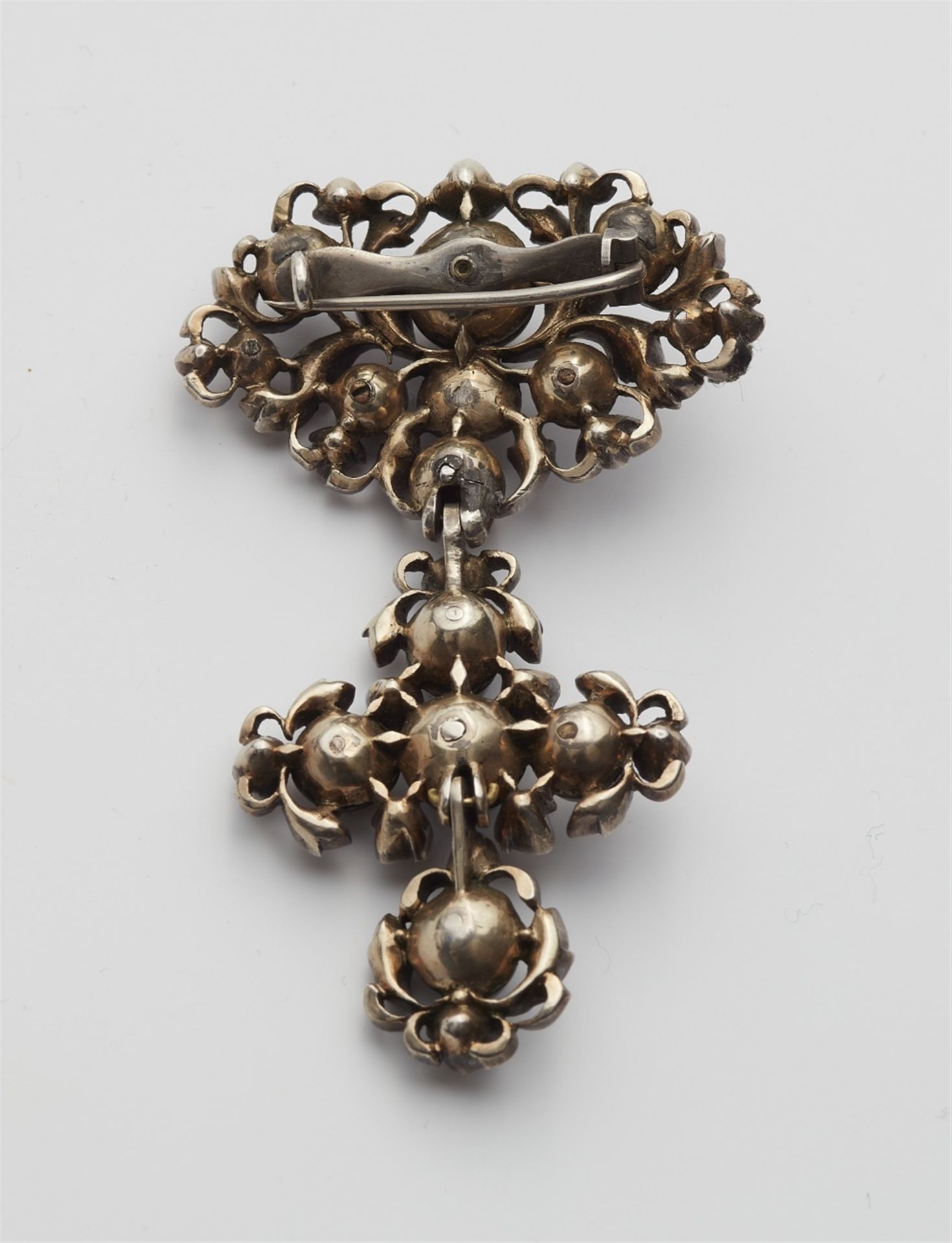 A Baroque brooch with a cross pendant - Image 2 of 2