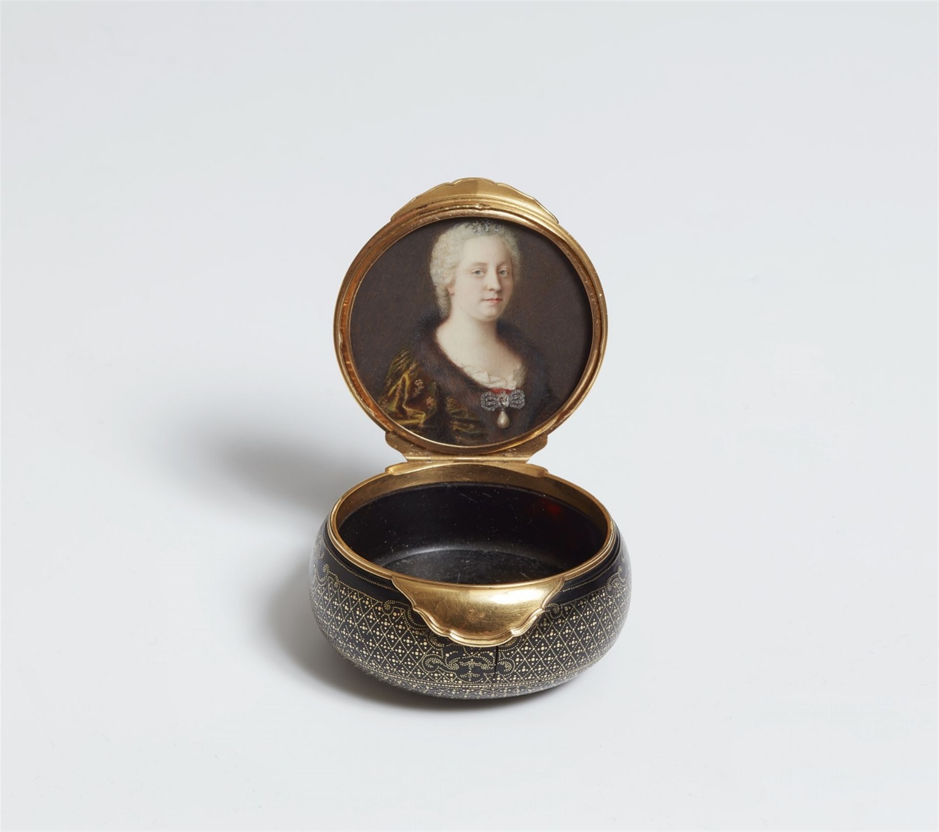 A tortoiseshell snuff box with a portrait of Empress Maria Theresia