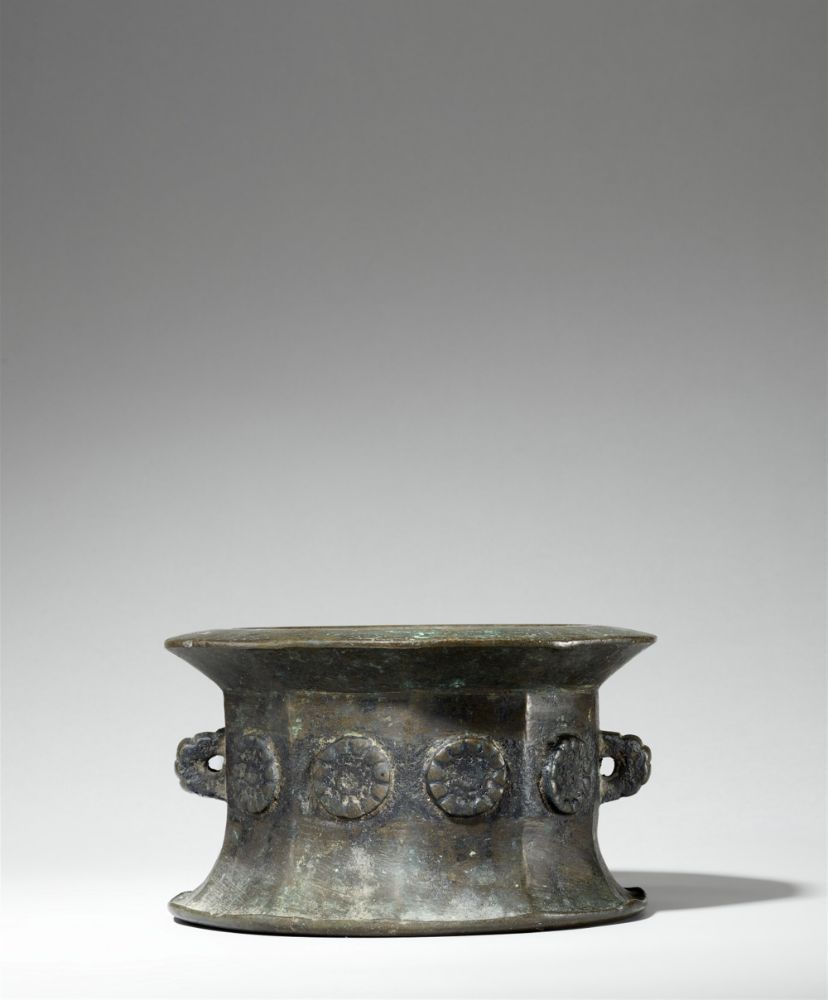 Decorative Arts incl. Highly Important Mortars from the Schwarzach Collection III