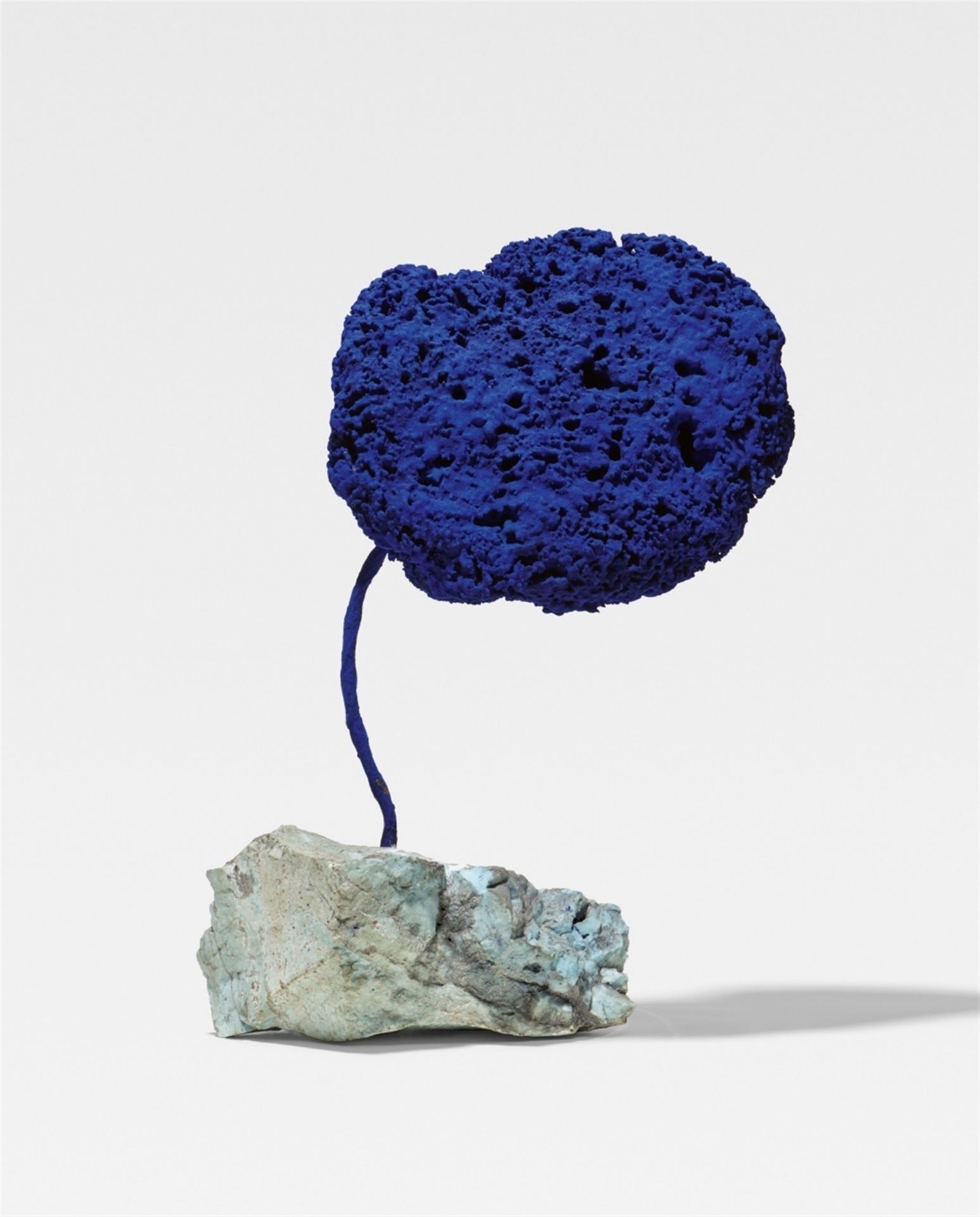 Yves Klein<BR>Sculpture éponge bleue sans titre, (SE 328)