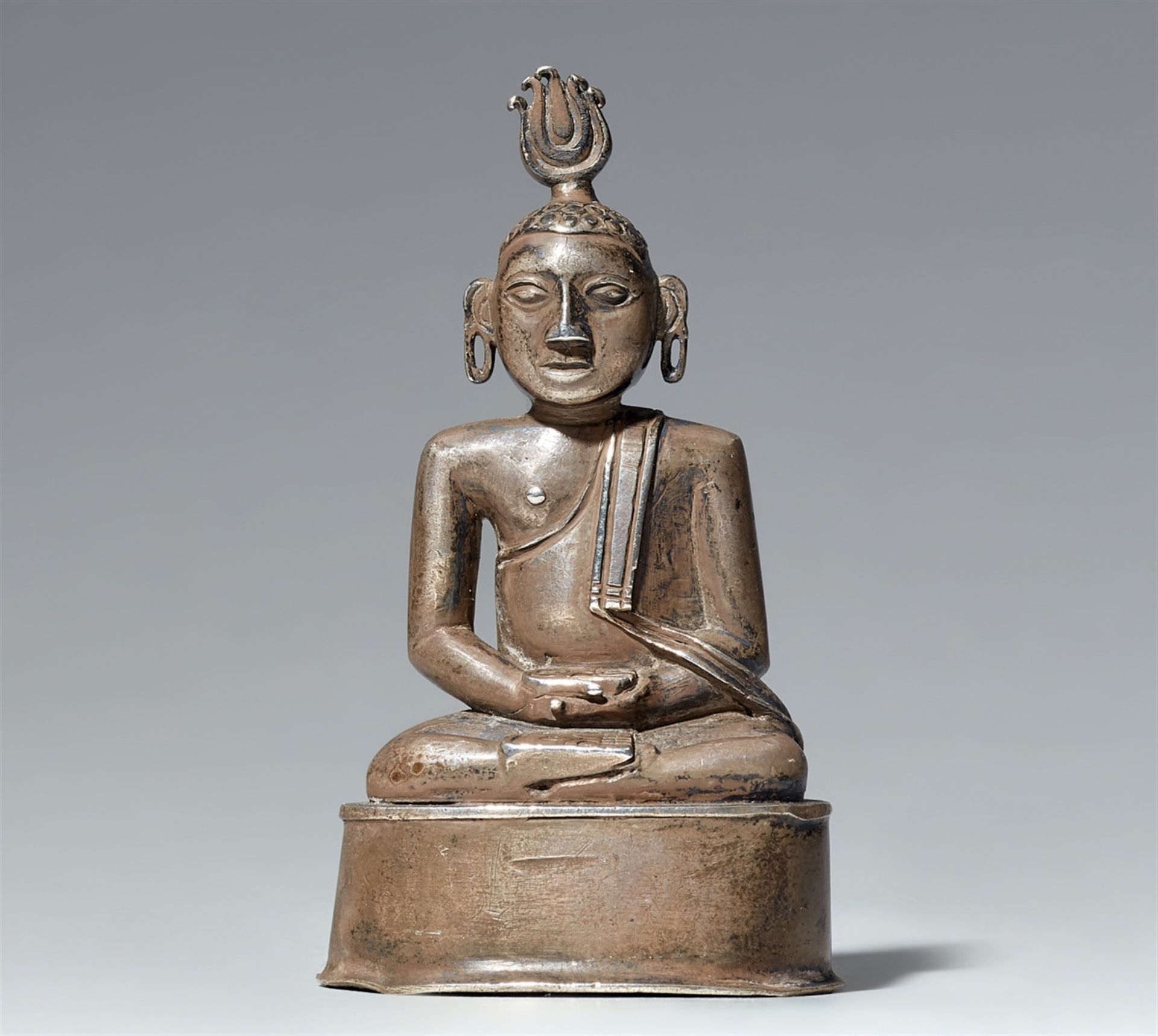 Kleine Figur eines Buddha Shakyamuni. Silber. Sri Lanka. 19. Jh.