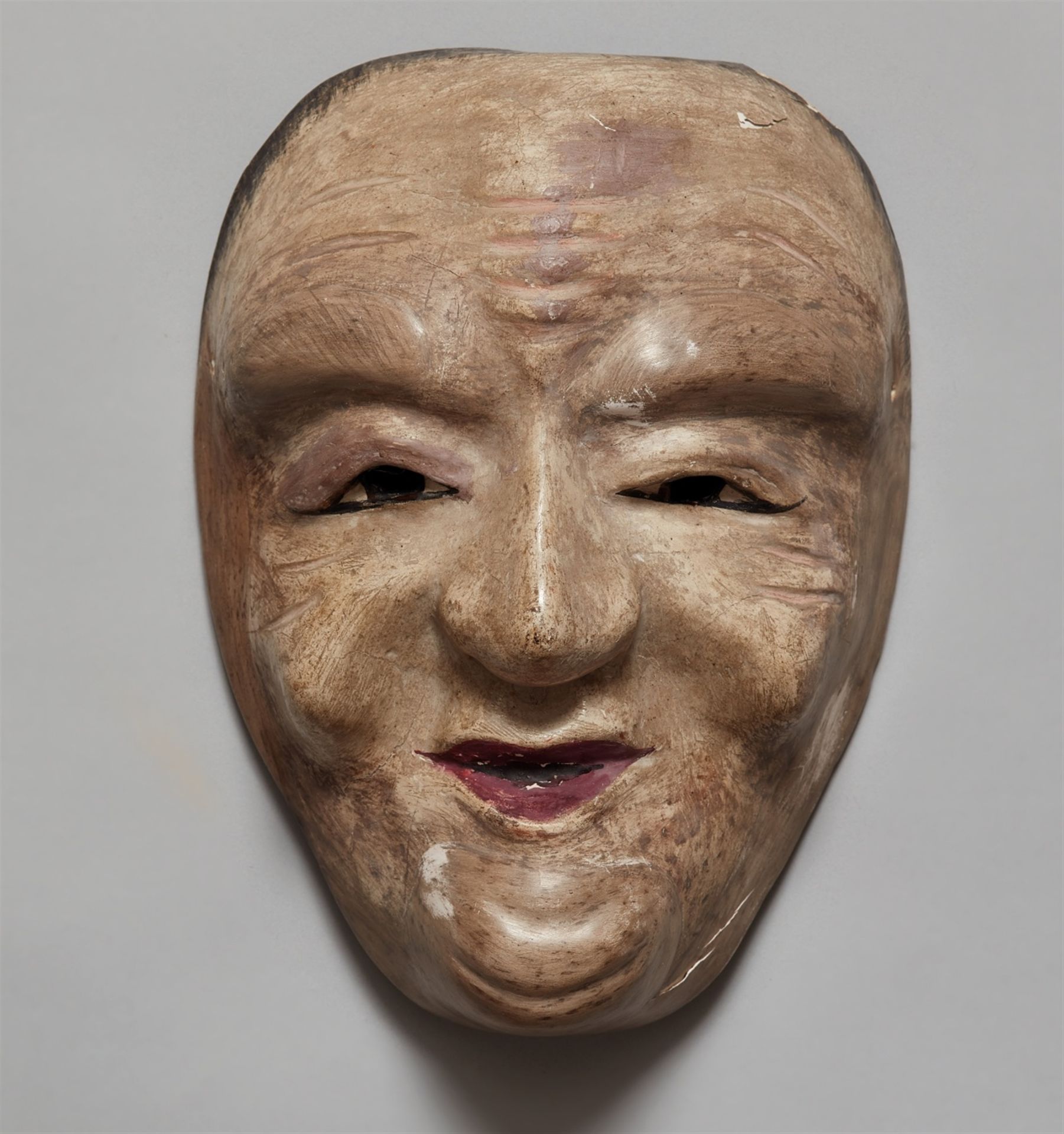 Maske eines alten Mannes. Holz, polychrom gefasst. Edo-Zeit