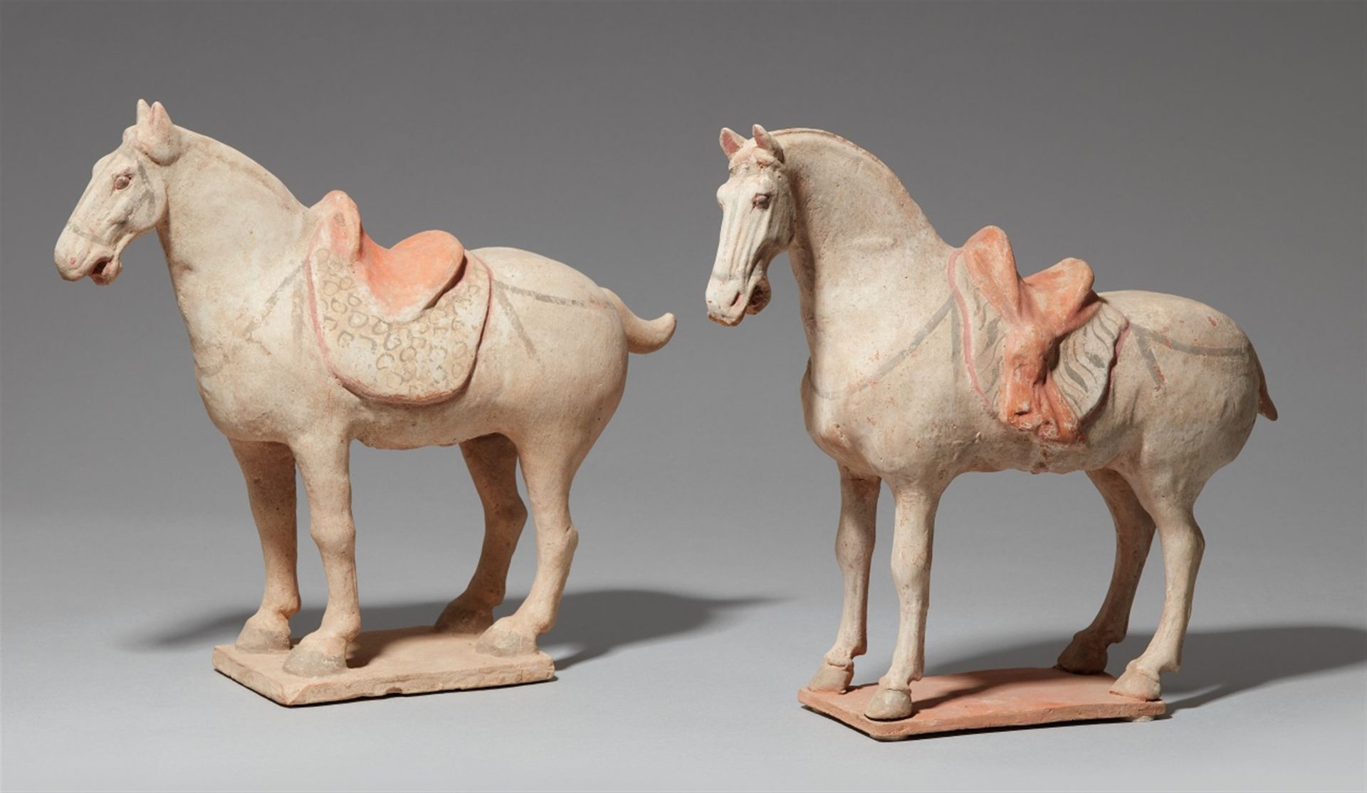 Zwei Pferde. Tang-Zeit (618–907)
