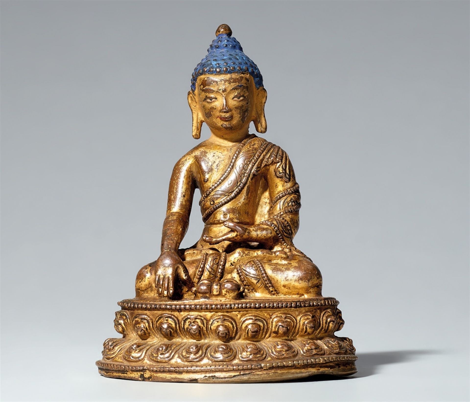 Buddha Vajrasana. Feuervergoldete Bronze. Tibet. 15./16. Jh.