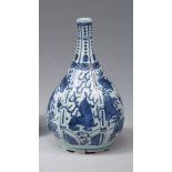 Blau-weiße Kraak-Flaschenvase. Wanli-Periode (1572–1620)