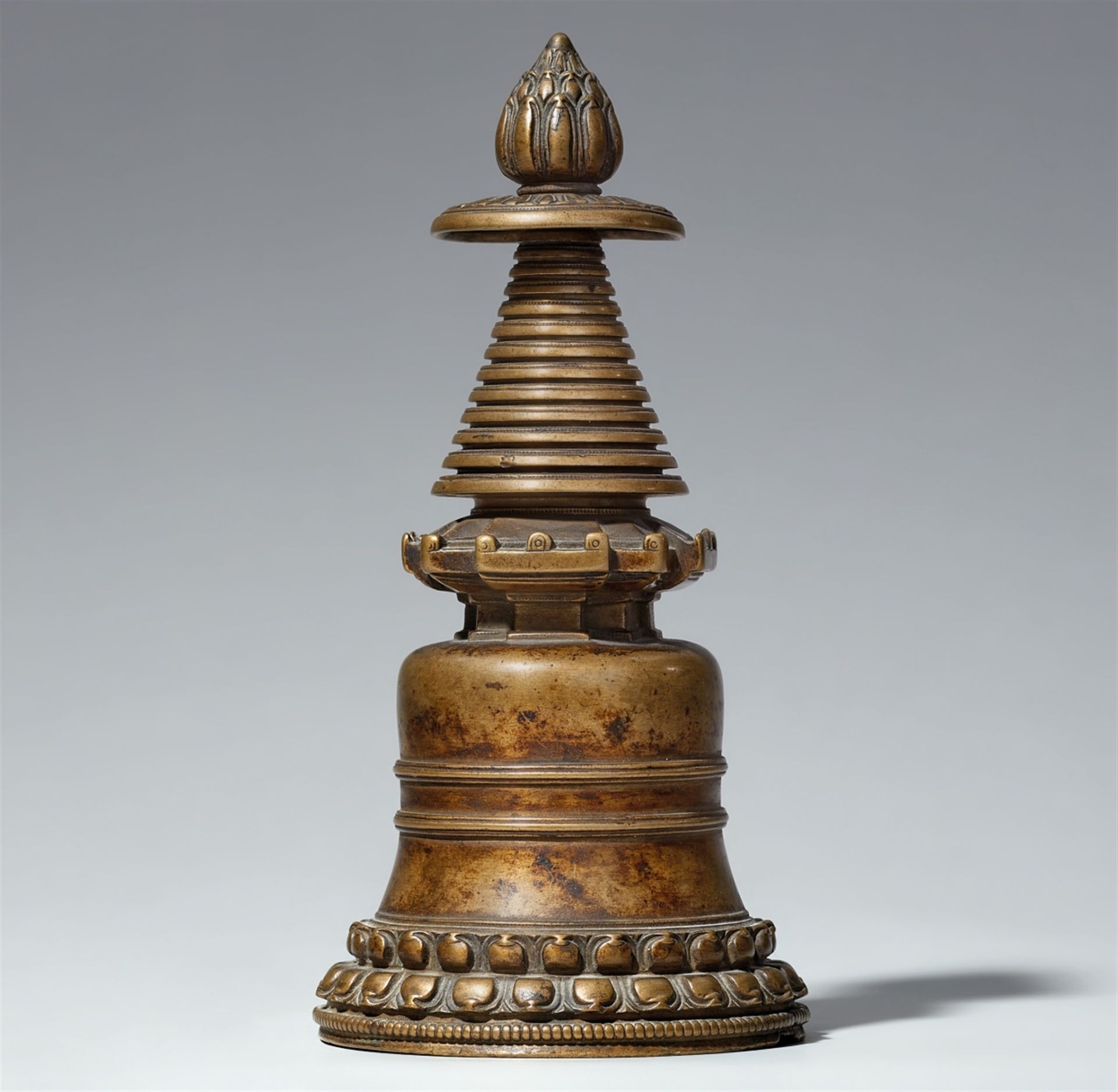 Stupa. Bronze. Tibet. 18./19. Jh.