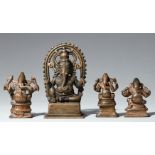 Vier Figuren von Ganesha. Kupferlegierung. Zentral- und Süd-Indien, 19./20. Jh.