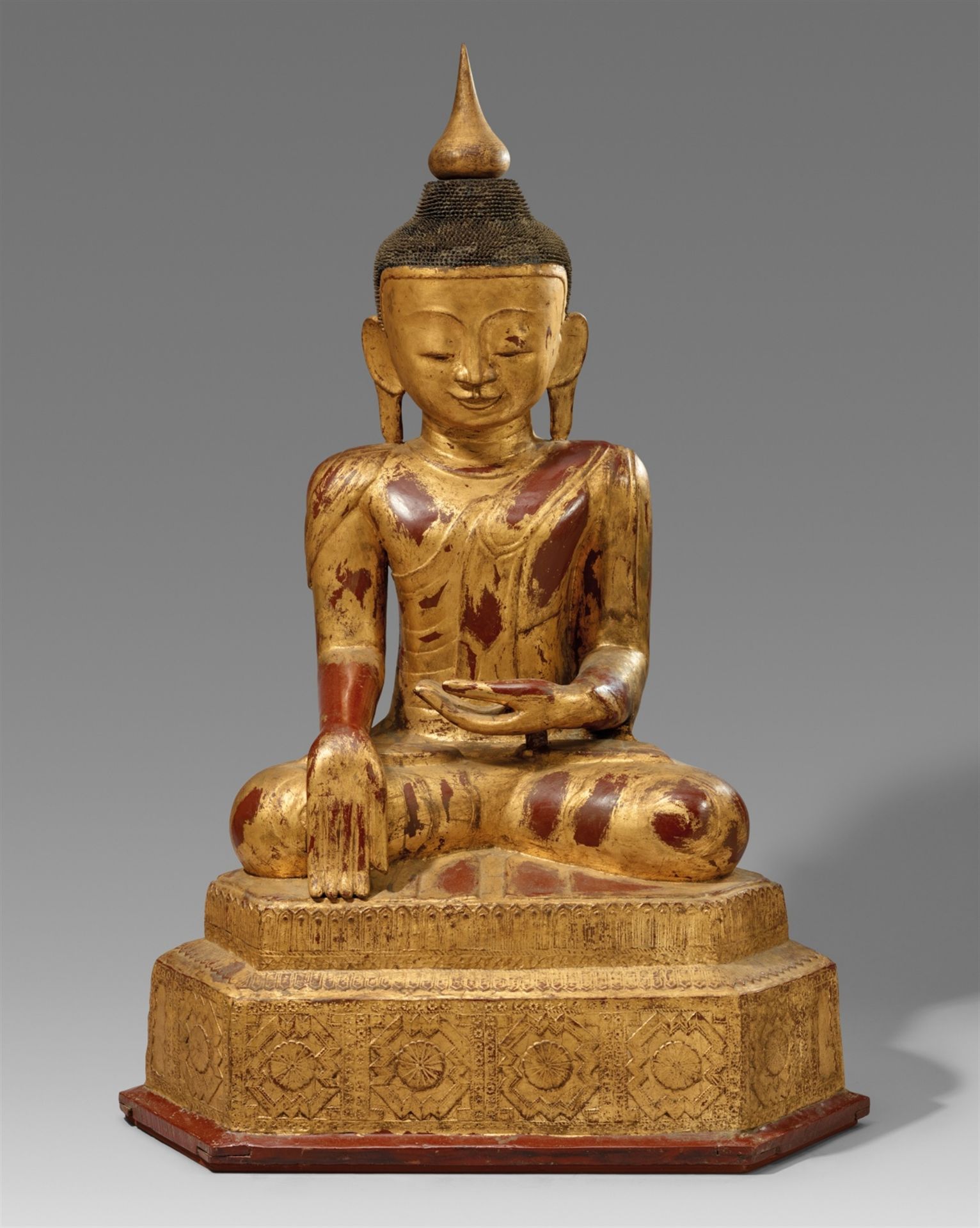Sehr großer Buddha Shakyamuni. Trockenlack, Holz und vergoldete rotbraune Lackfassung. Birma. Shan-S