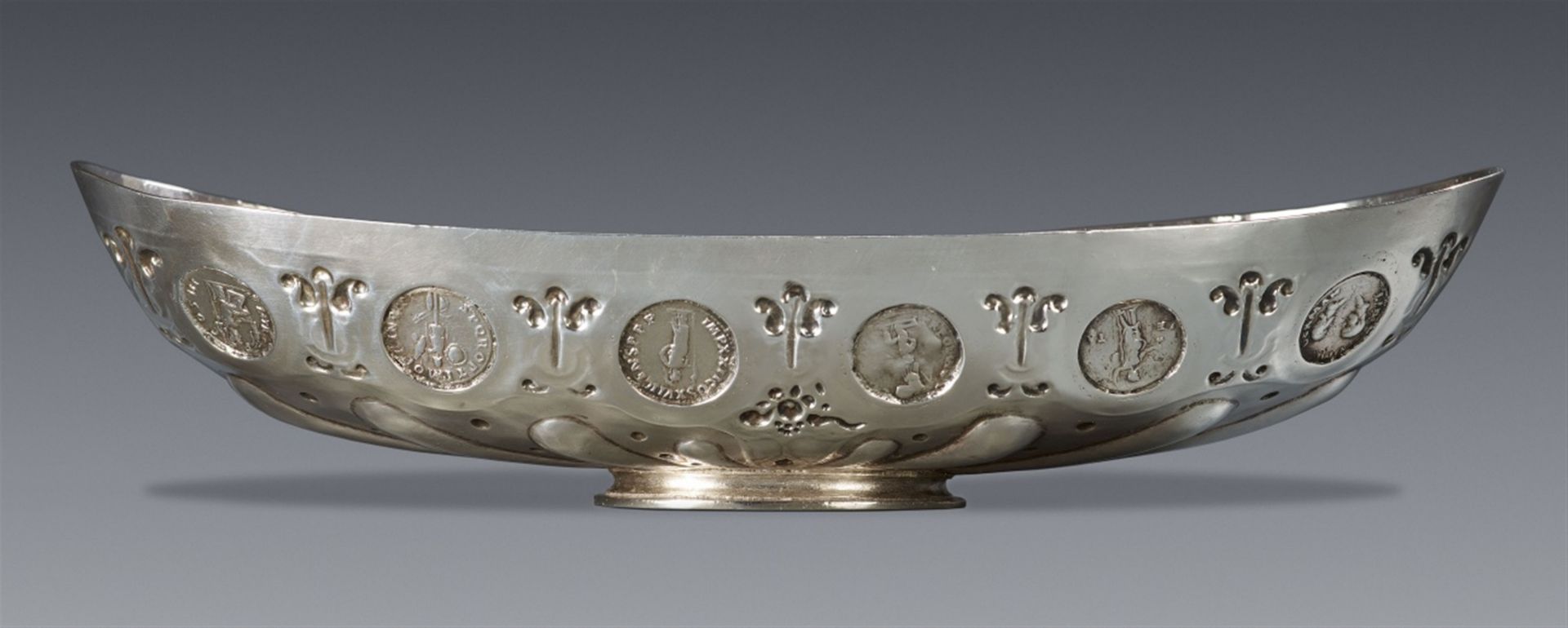 An Antwerp Renaissance silver bowl with Roman coins - Image 6 of 7