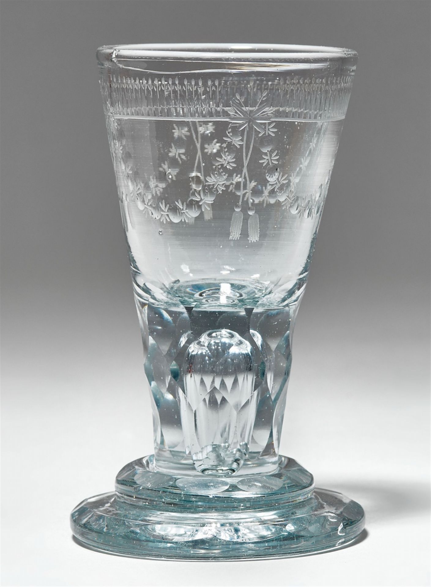 A set of 12 cut glass liqueur glasses - Image 2 of 2