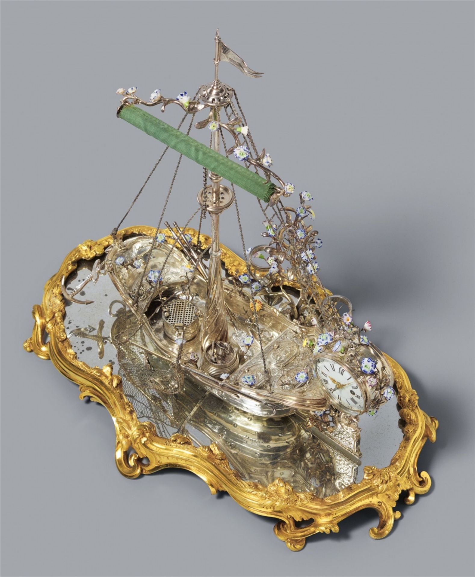 For the seal bearer of King Louis XV: The ecritoire of Jean-Baptiste de Machault d'Arnouville - Image 6 of 9