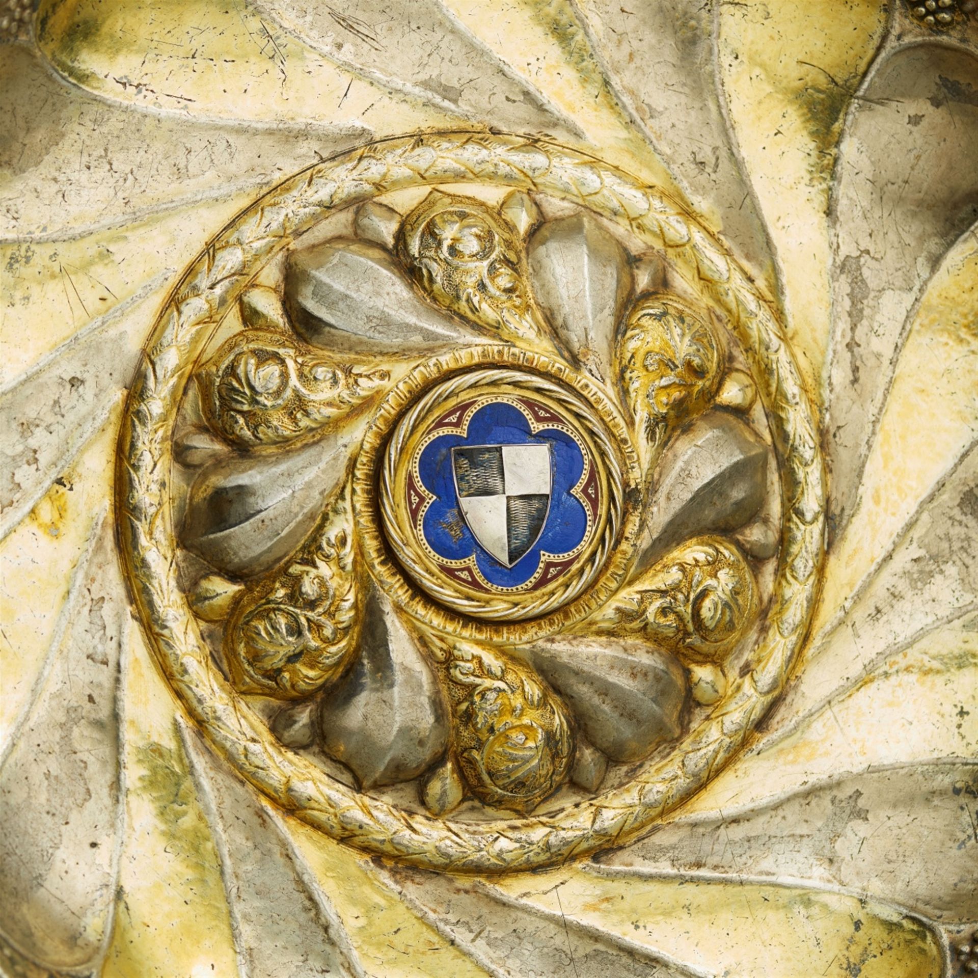 Spätgotische Tazza mit dem Wappen der Grafen von Collalto - Bild 2 aus 3