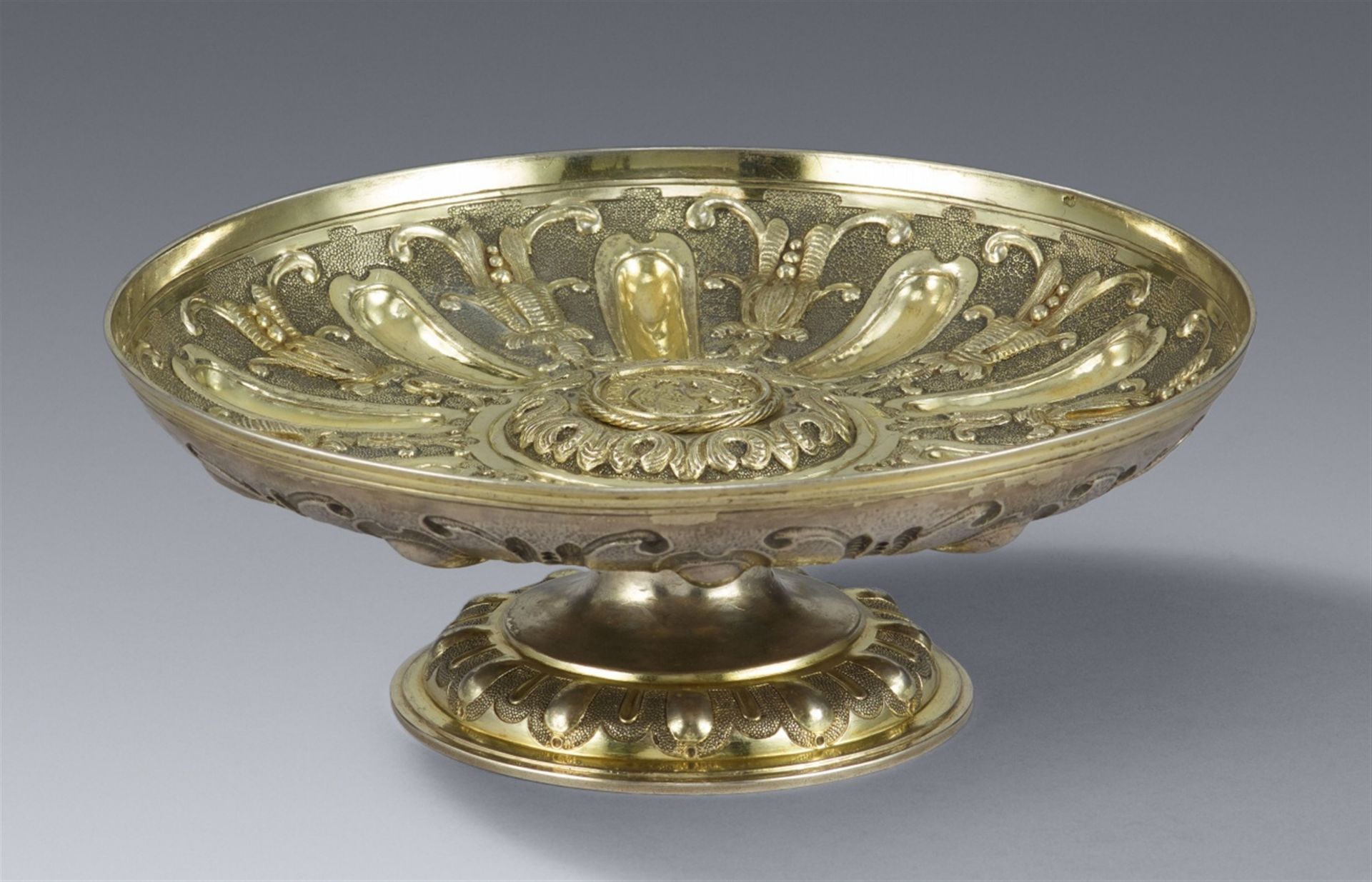 A silver gilt Renaissance tazza - Image 4 of 4