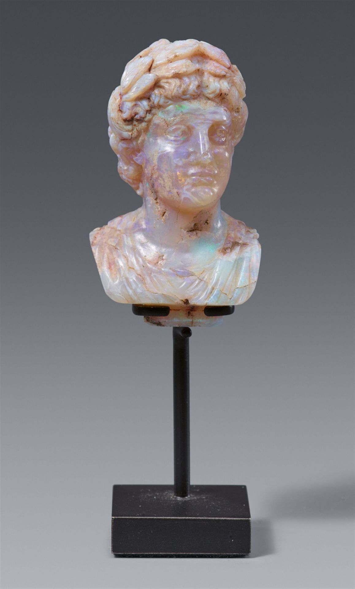 A rare miniature carved opal bust of a Roman emperor - Image 2 of 3