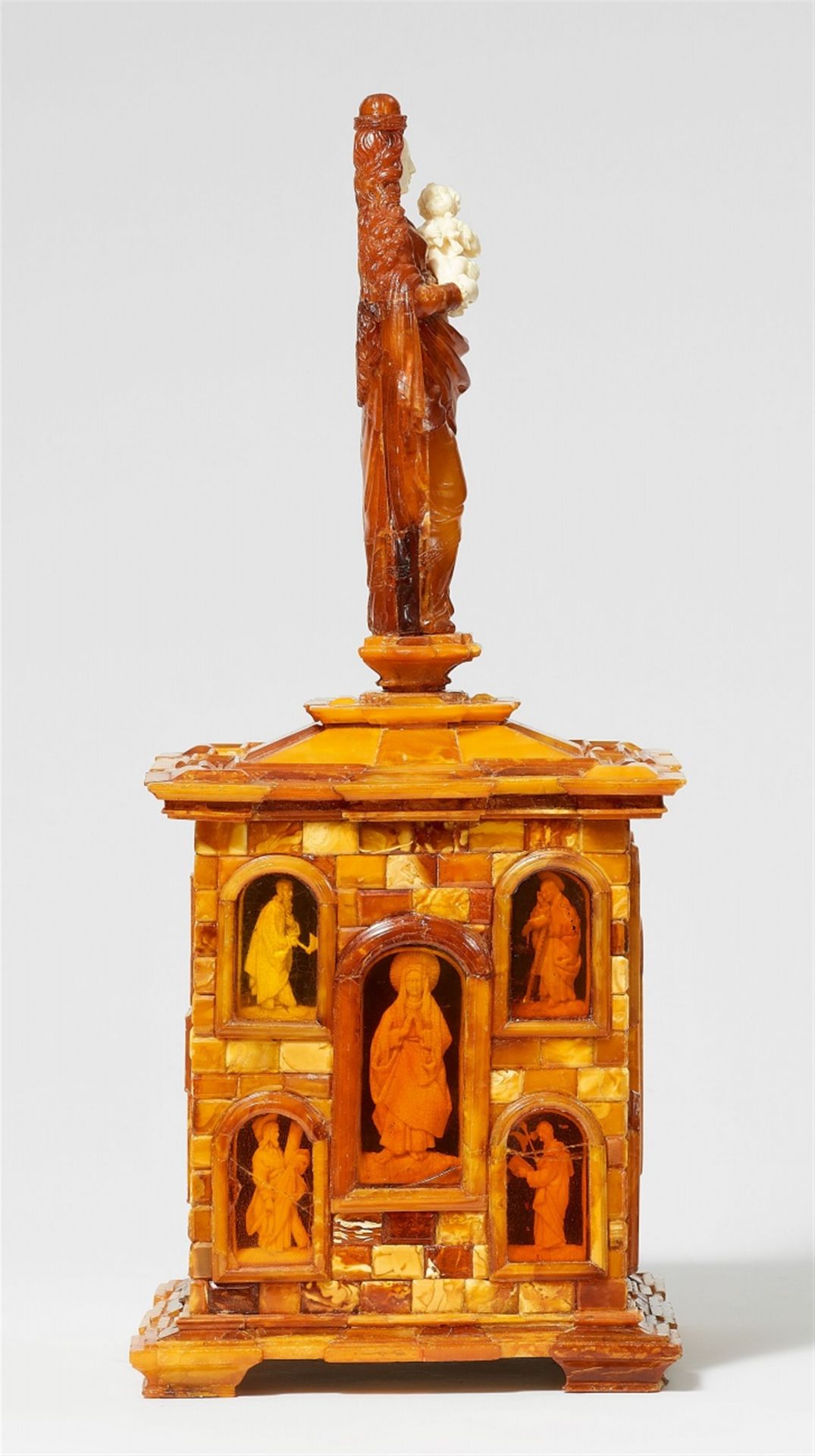 Bedeutender Bernsteinaltar ehemals aus dem Besitz des Klosters Einsiedeln - Bild 5 aus 7