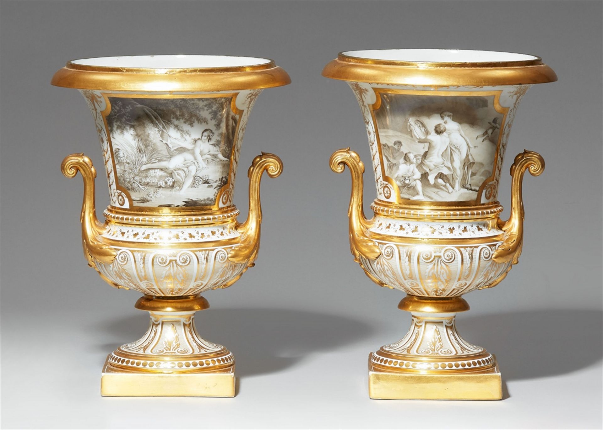 A pair of Parisian porcelain Medici vases with copies of paintings in grisaille - Image 2 of 2