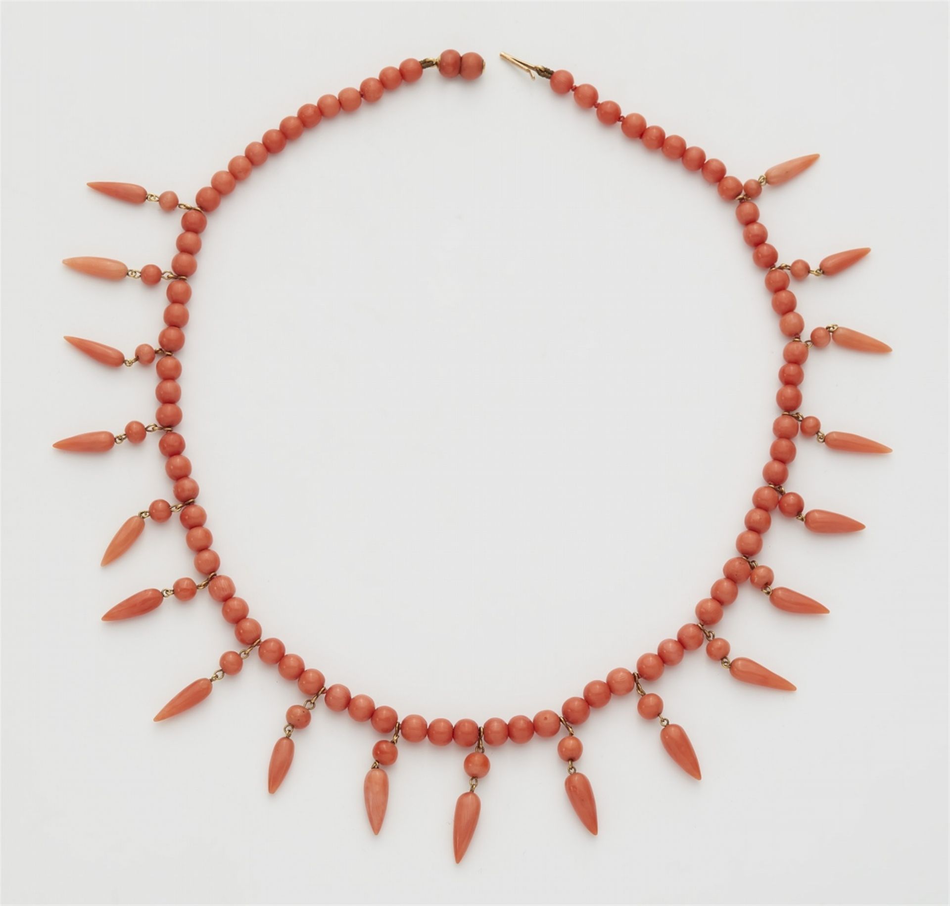 A Victorian 14k red gold fringe necklace