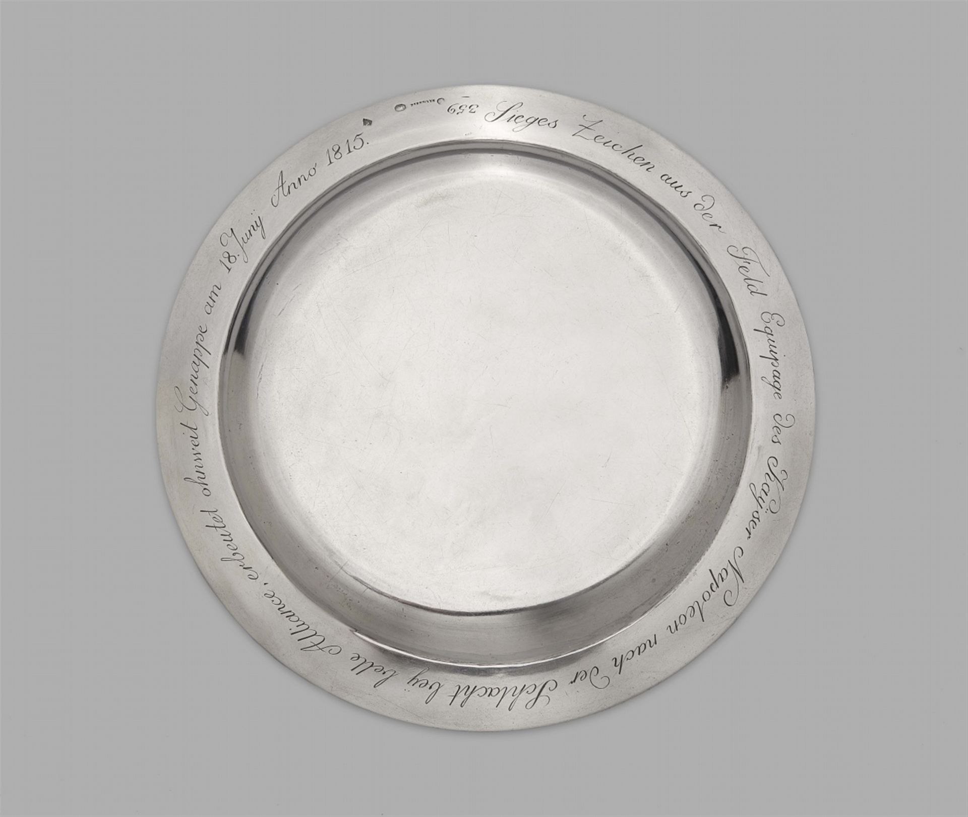 A Parisian silver plate from the Emperor Napoleon I's Service de Campagne - Image 3 of 4