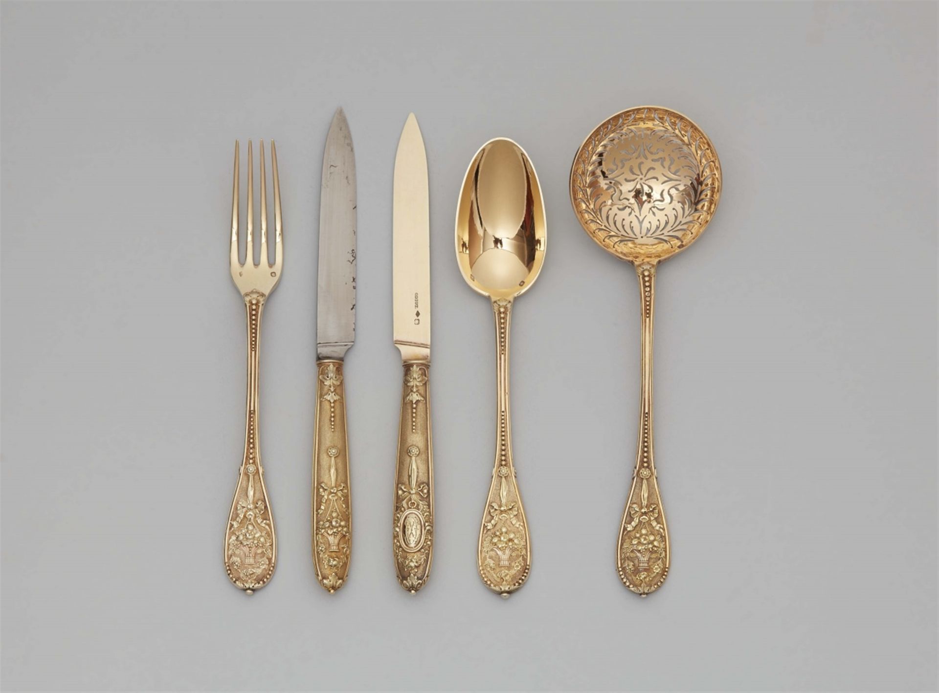 A set of Parisian silver gilt dessert cutlery in a fitted case - Image 5 of 7