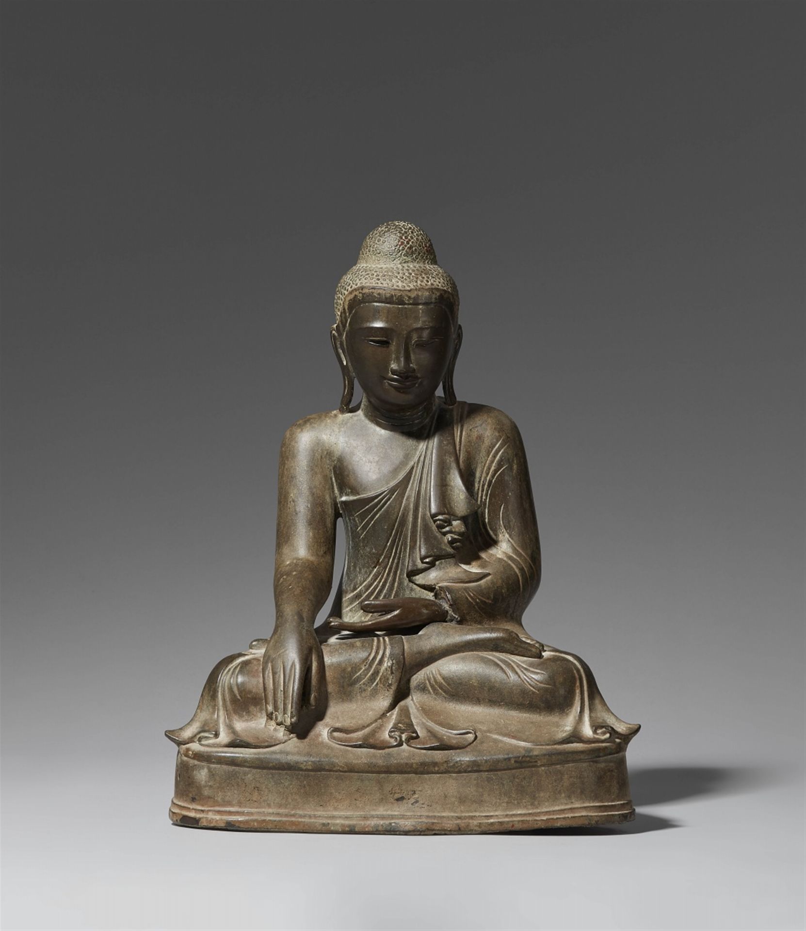A Mandalay bronze figure of Buddha Shakyamuni. Bronze. Burma.19th century
